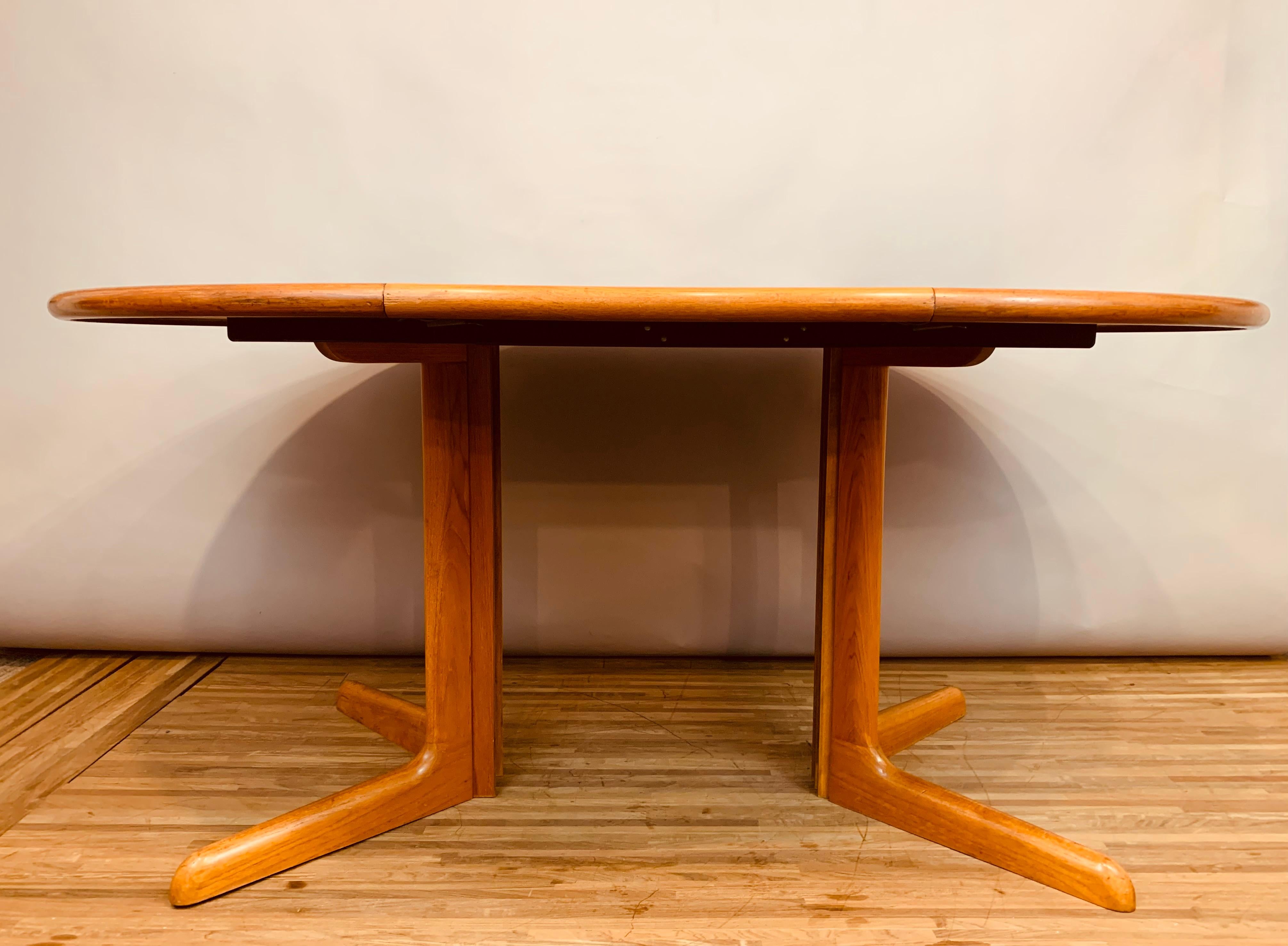 Mid-Century Modern 1960s Danish Gudme Møblefabrik Teak Extendable One Leaf Pedestal Dining Table