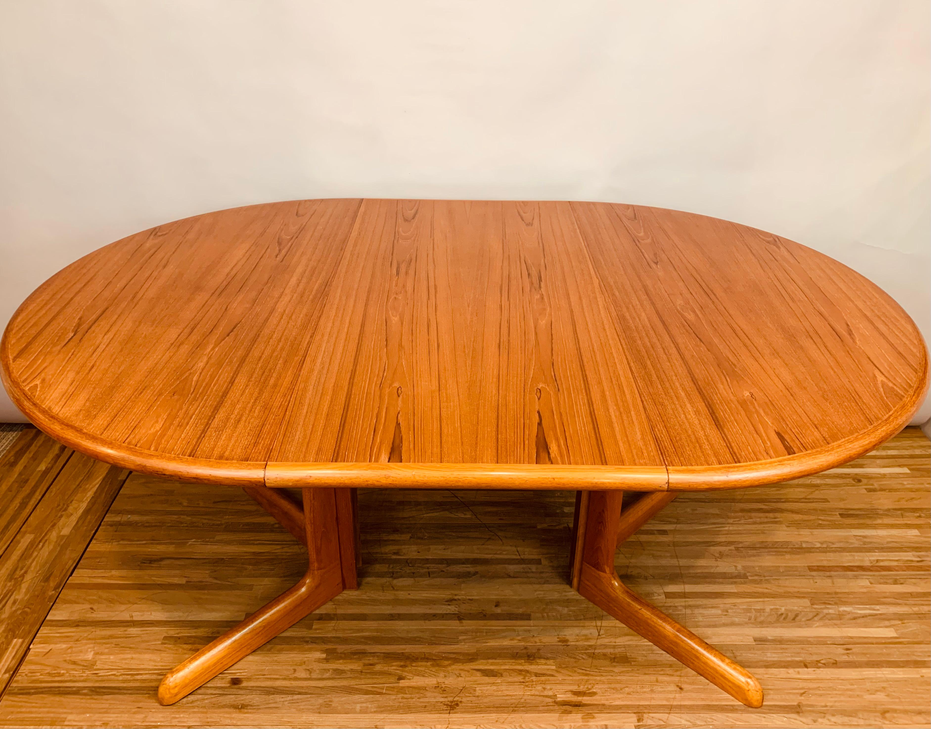 Polished 1960s Danish Gudme Møblefabrik Teak Extendable One Leaf Pedestal Dining Table