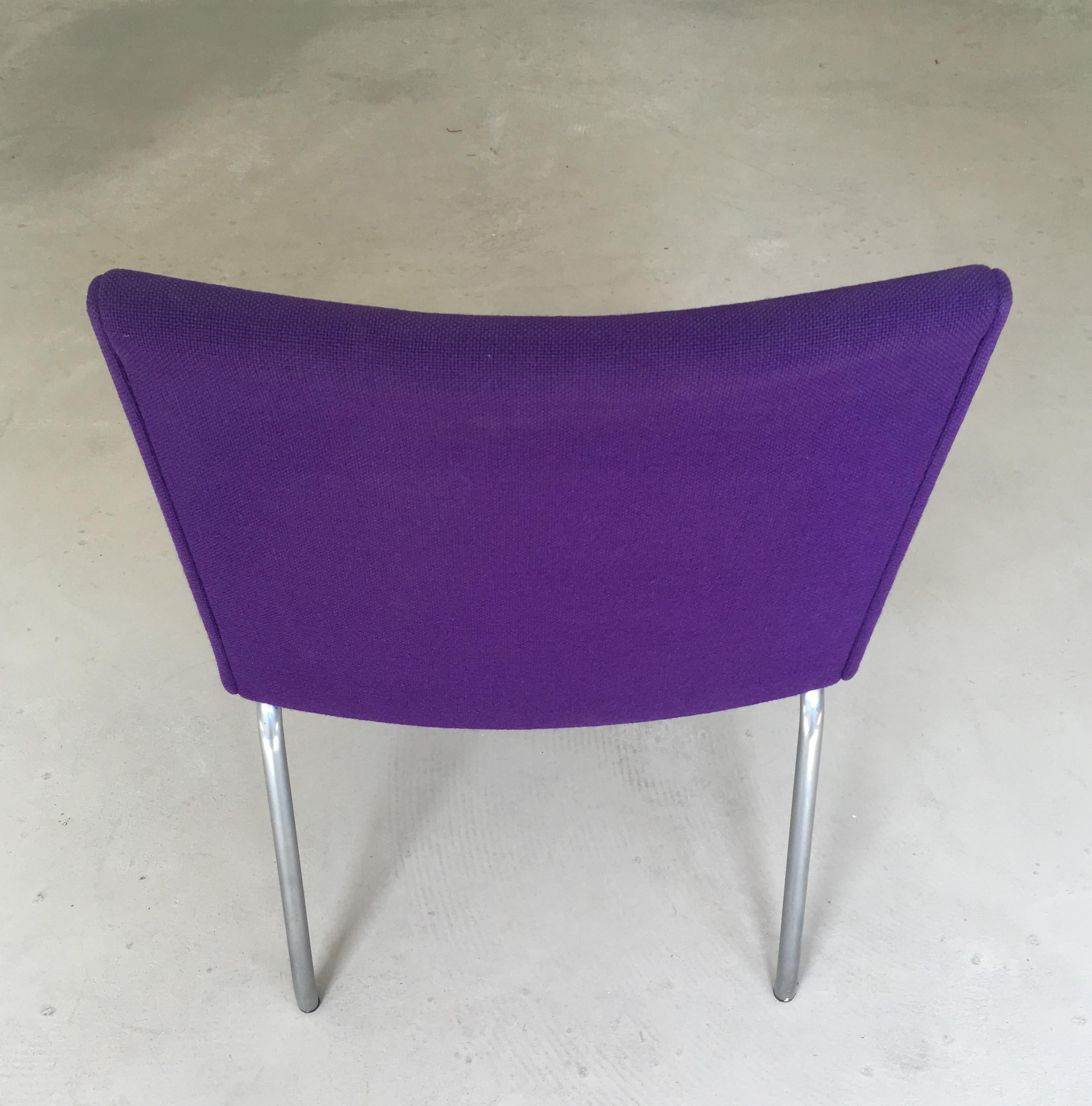 Steel 1960s Danish Hans J. Wegner Airport Chair, Reupholstered in Purple Fabric For Sale