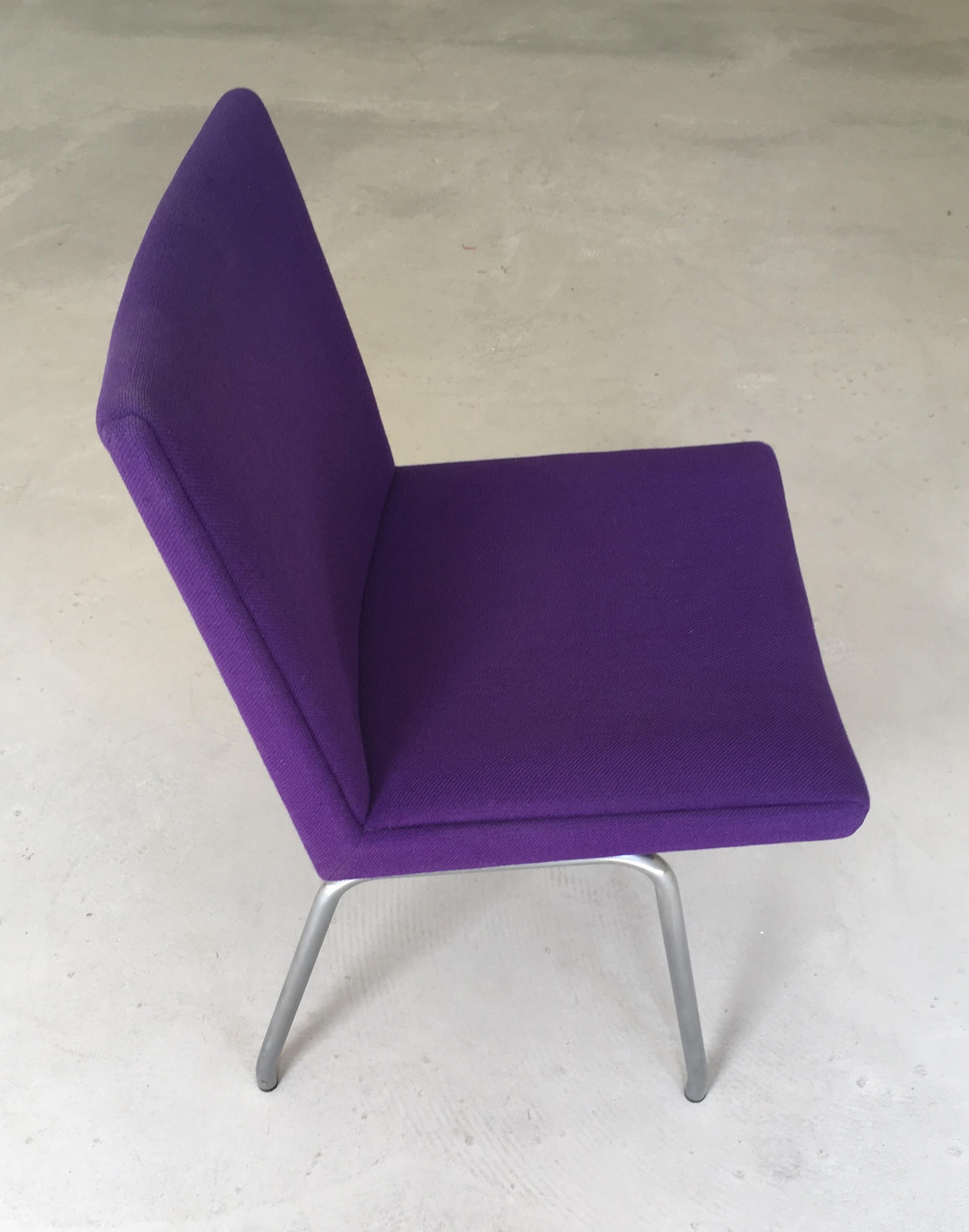 1960s Danish Hans J. Wegner Airport Chair, Reupholstered in Purple Fabric For Sale 2