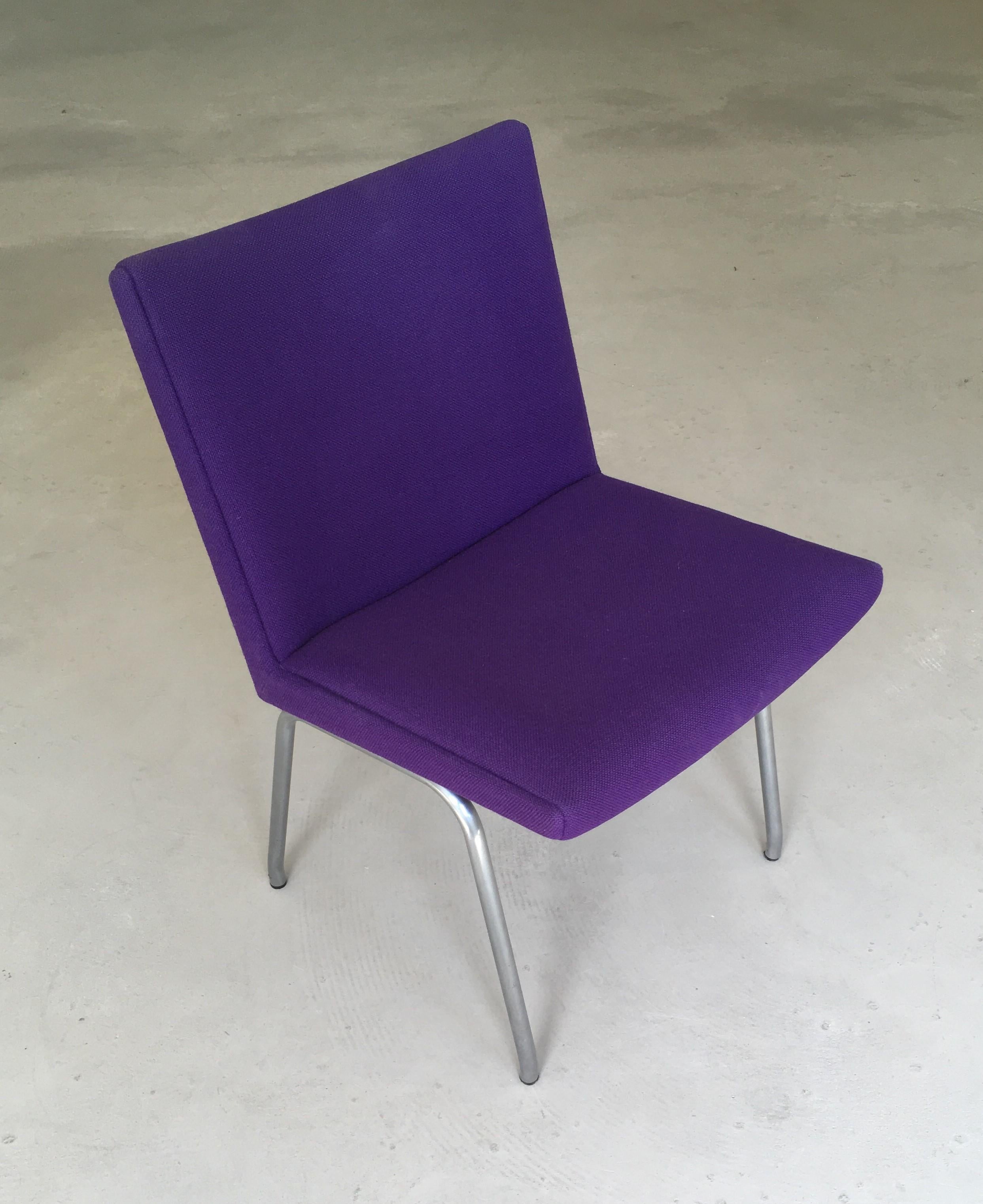 1960s Danish Hans J. Wegner Airport Chair, Reupholstered in Purple Fabric For Sale 3