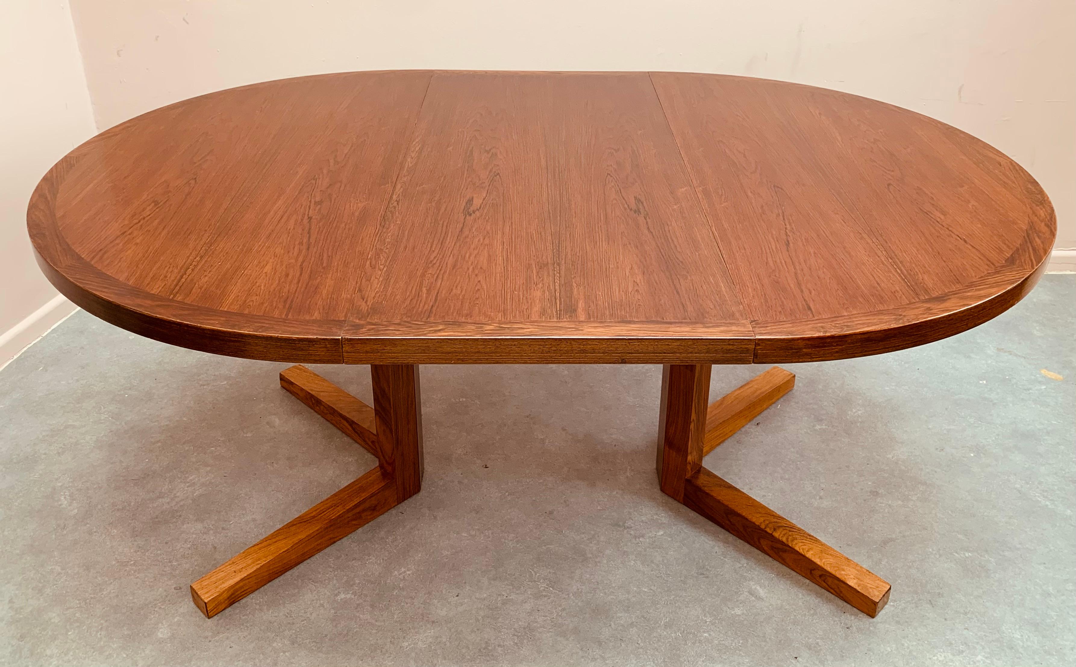 1960s Danish Heltborg Mobler Rosewood Pedestal Dining Table by John Mortensen 5
