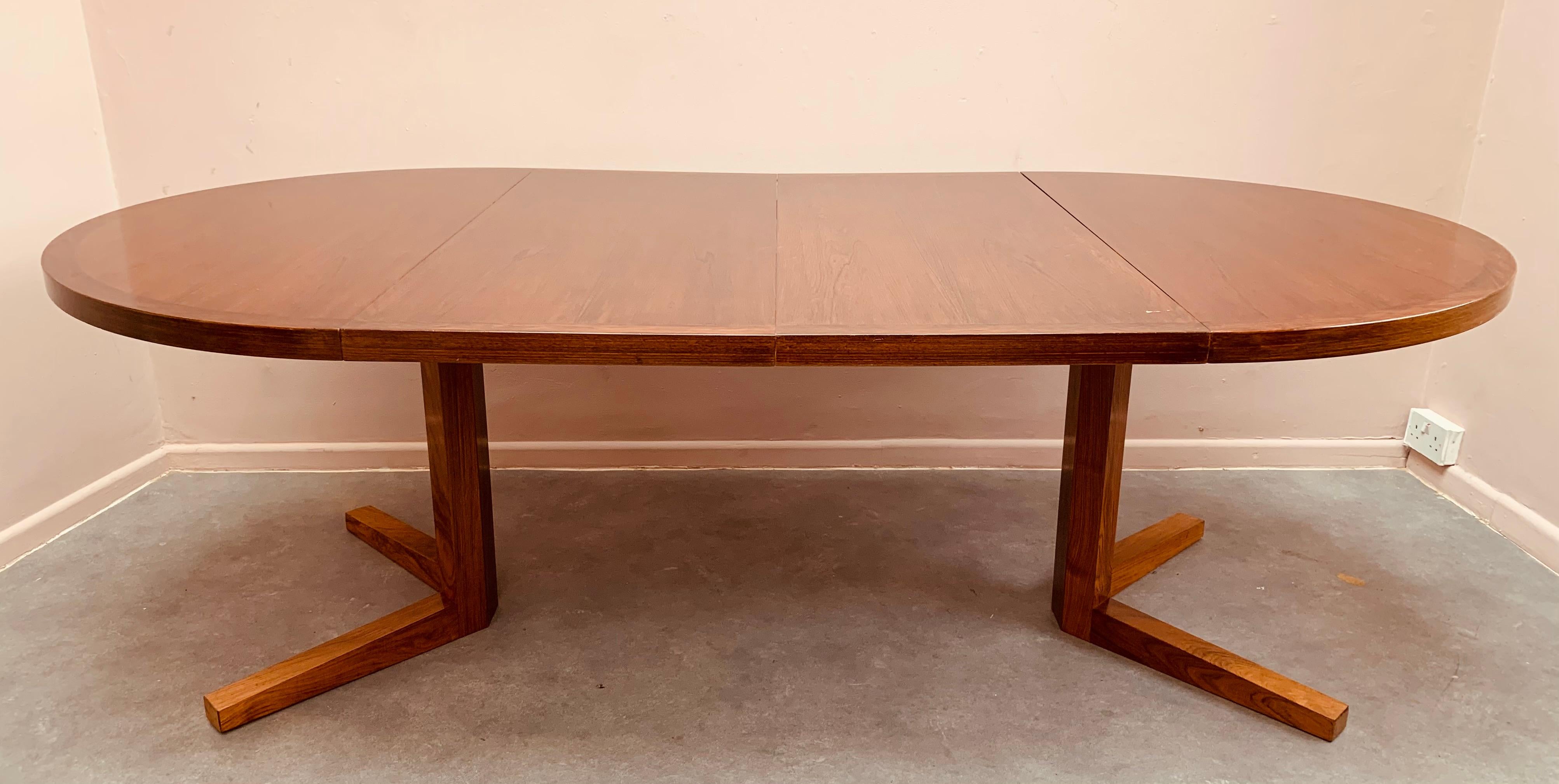 1960s Danish Heltborg Mobler Rosewood Pedestal Dining Table by John Mortensen 6