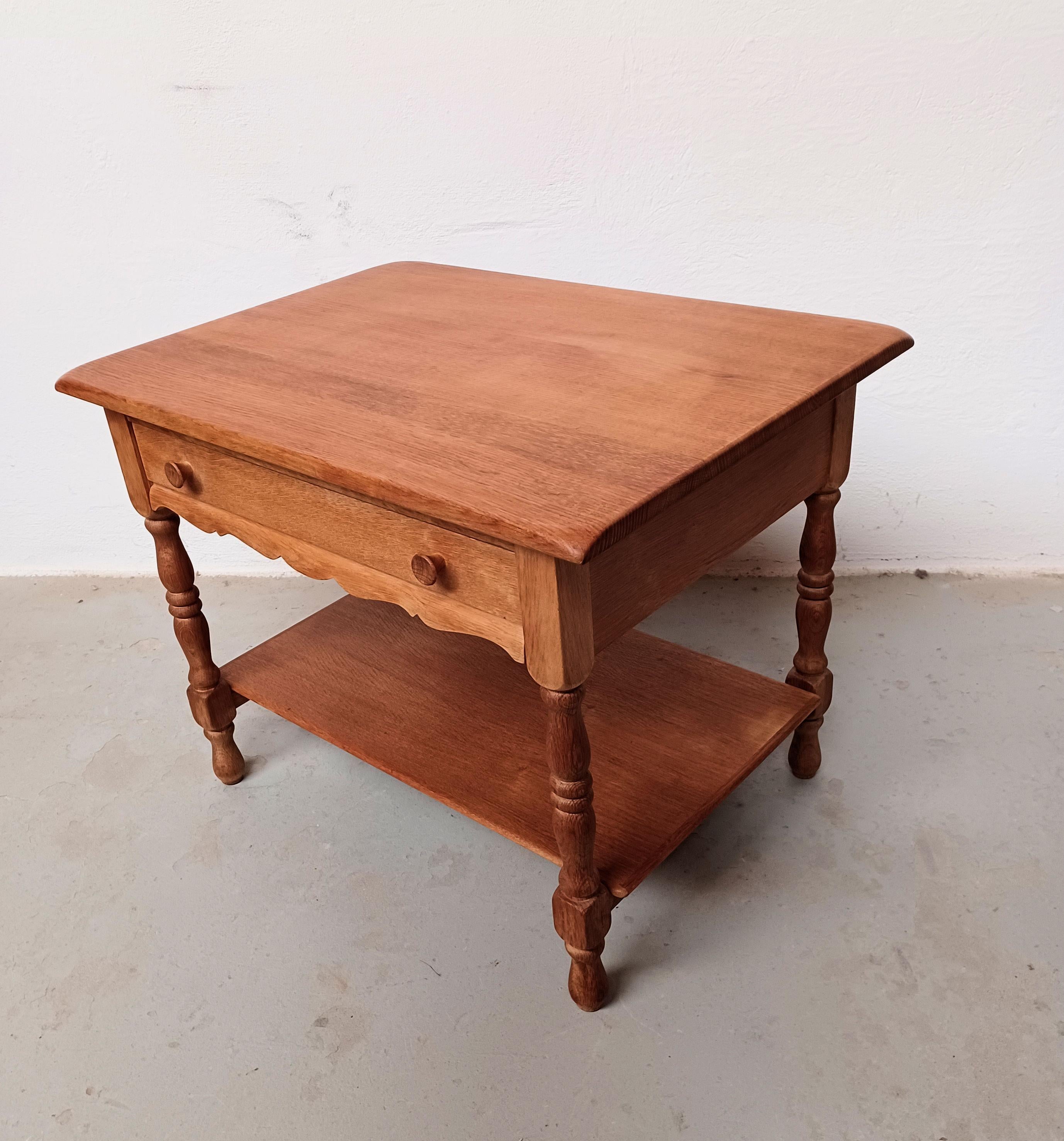 Mesa auxiliar y de costura danesa Henning Kjærnulf de roble de 1960 en Excelente estado para la venta en Knebel, DK