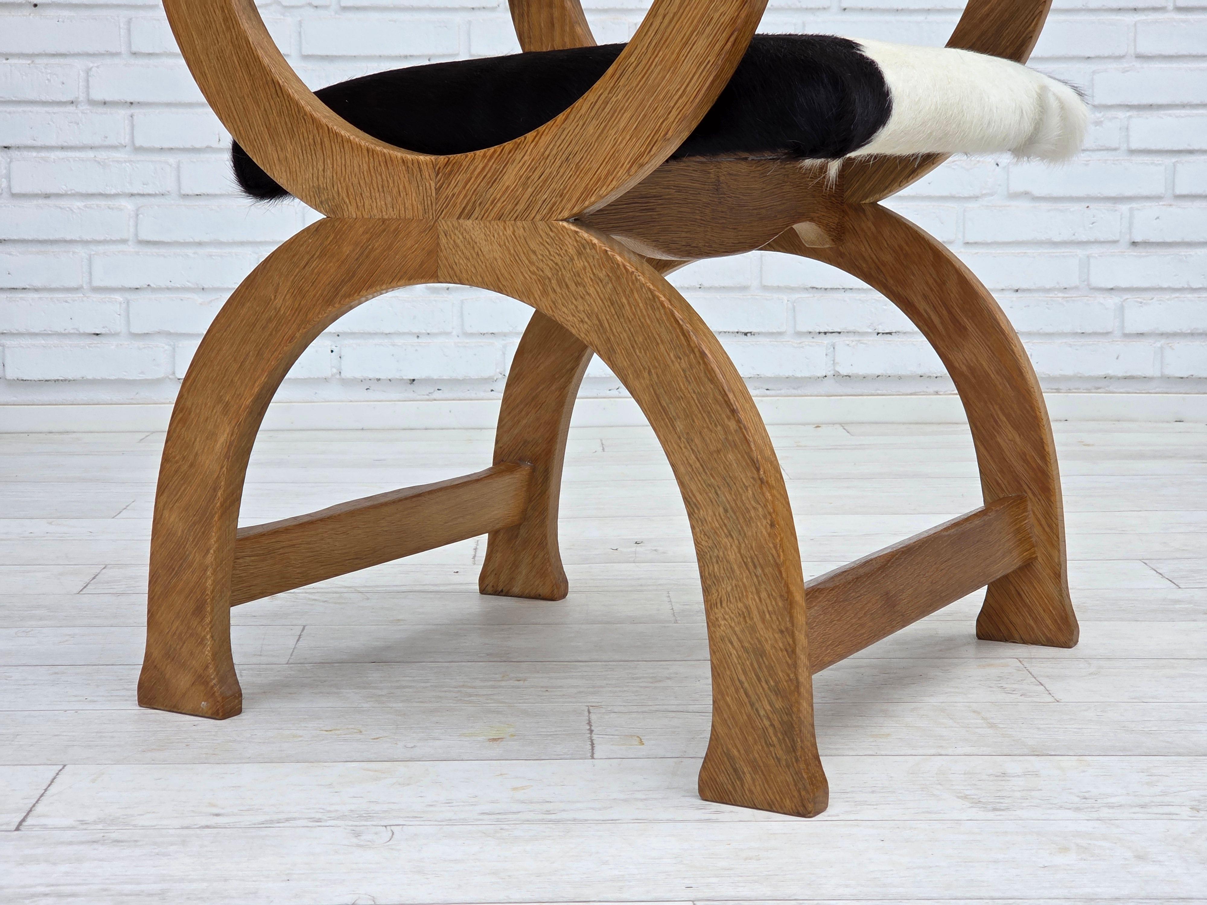 Cuir de vache 1960s, fauteuil à dossier haut Wood, peau de vache véritable, bois de chêne, reupholstered. en vente