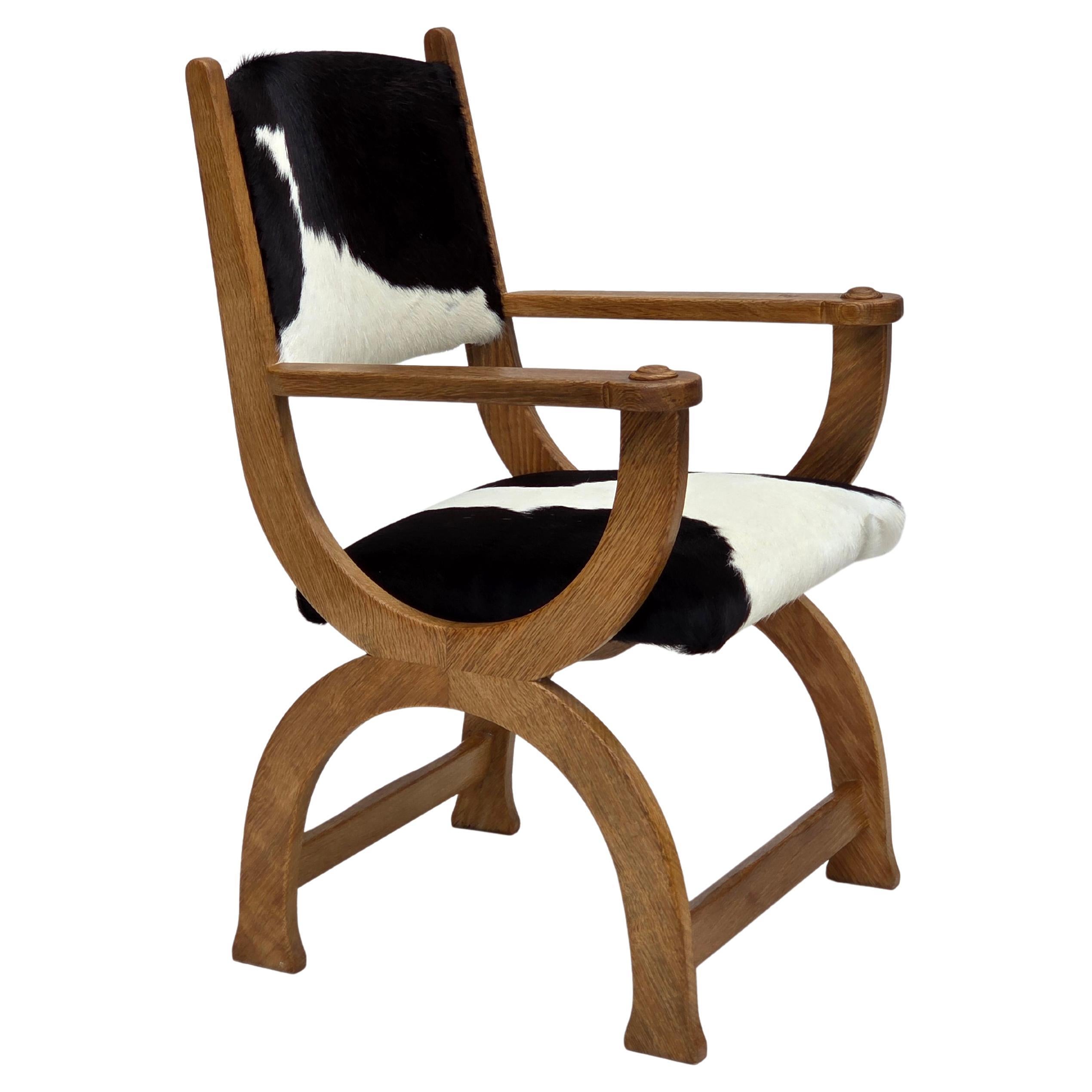 1960s, fauteuil à dossier haut Wood, peau de vache véritable, bois de chêne, reupholstered.
