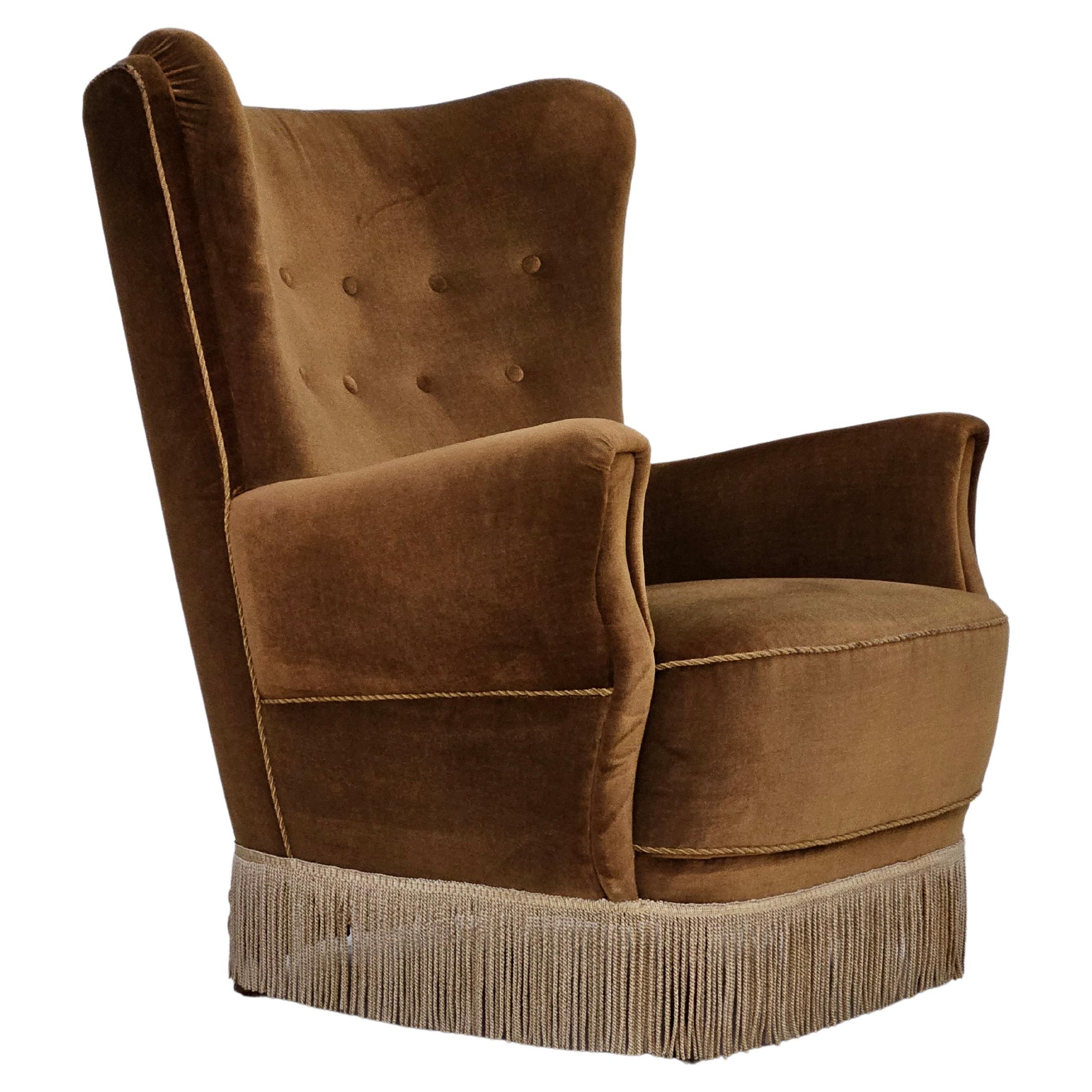 Années 1960, chaise de relax danoise à haut dossier, rembourrage d'origine, velours vert. en vente