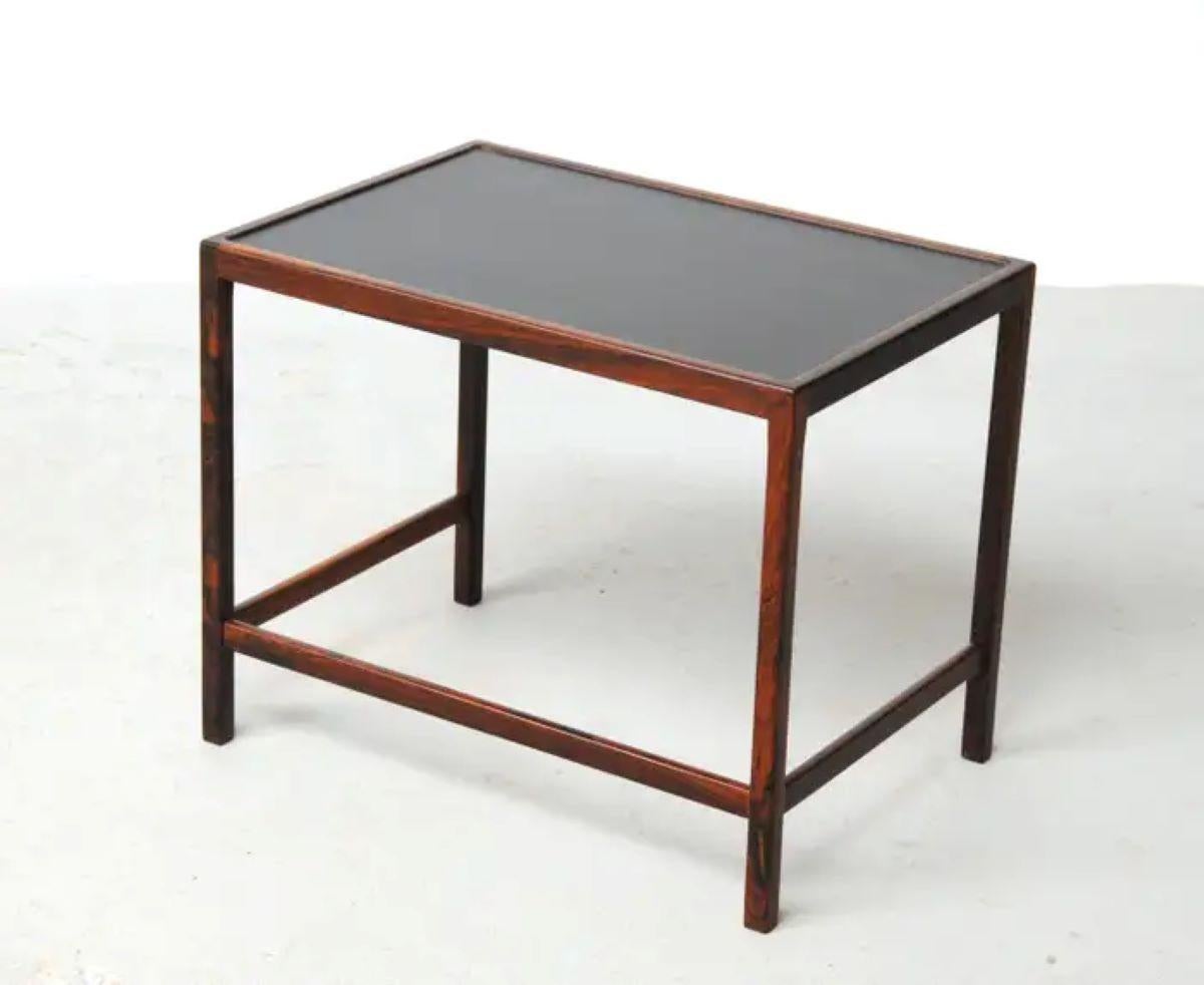 Vollständig restaurierter dänischer Kurt Ostervig-Beistelltisch aus Palisanderholz von Jason Mobler, 1960er Jahre (Dänisch) im Angebot
