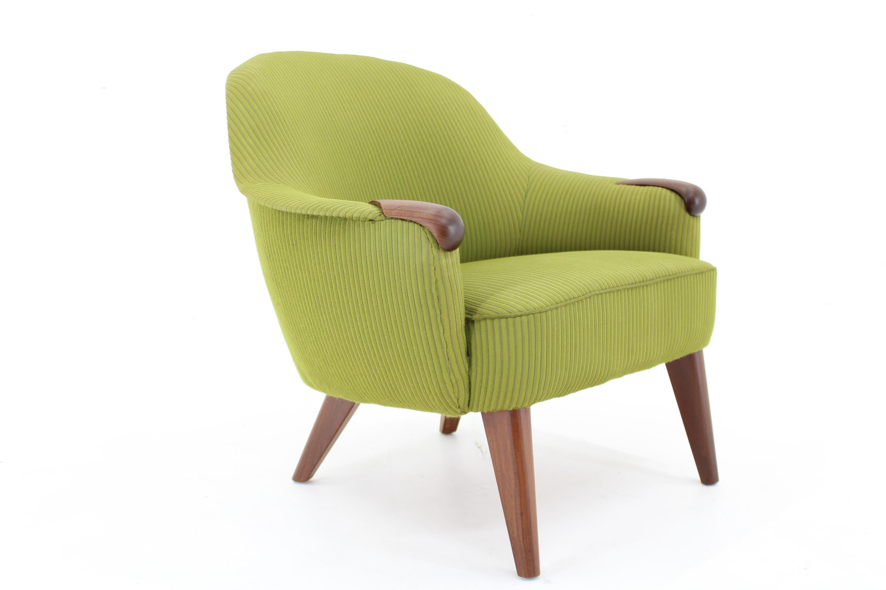 Mid-Century Modern 1960s Danish Lounge Chair For Sale