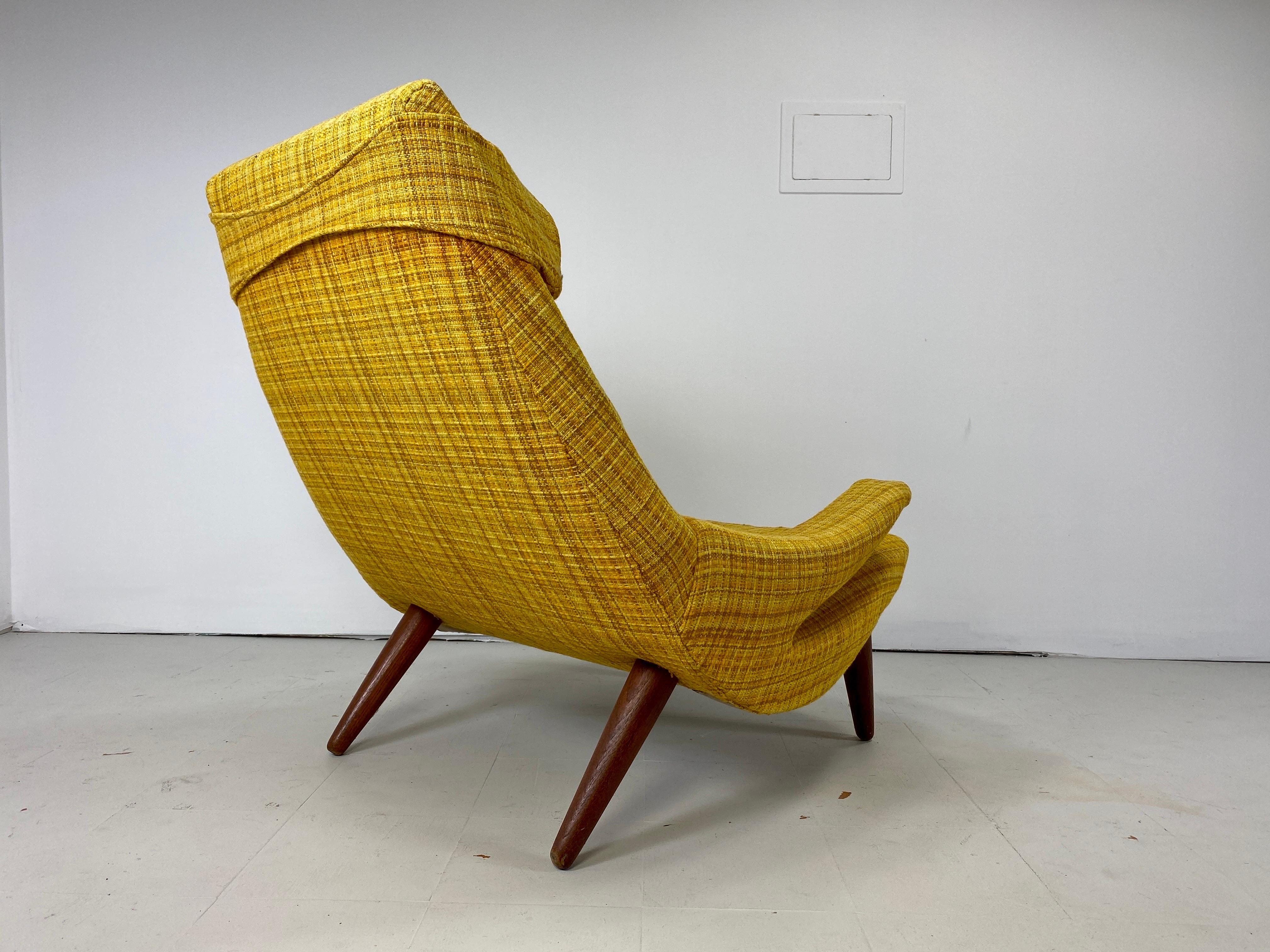 Scandinavian Modern 1960s Danish Lounge Chair For Sale