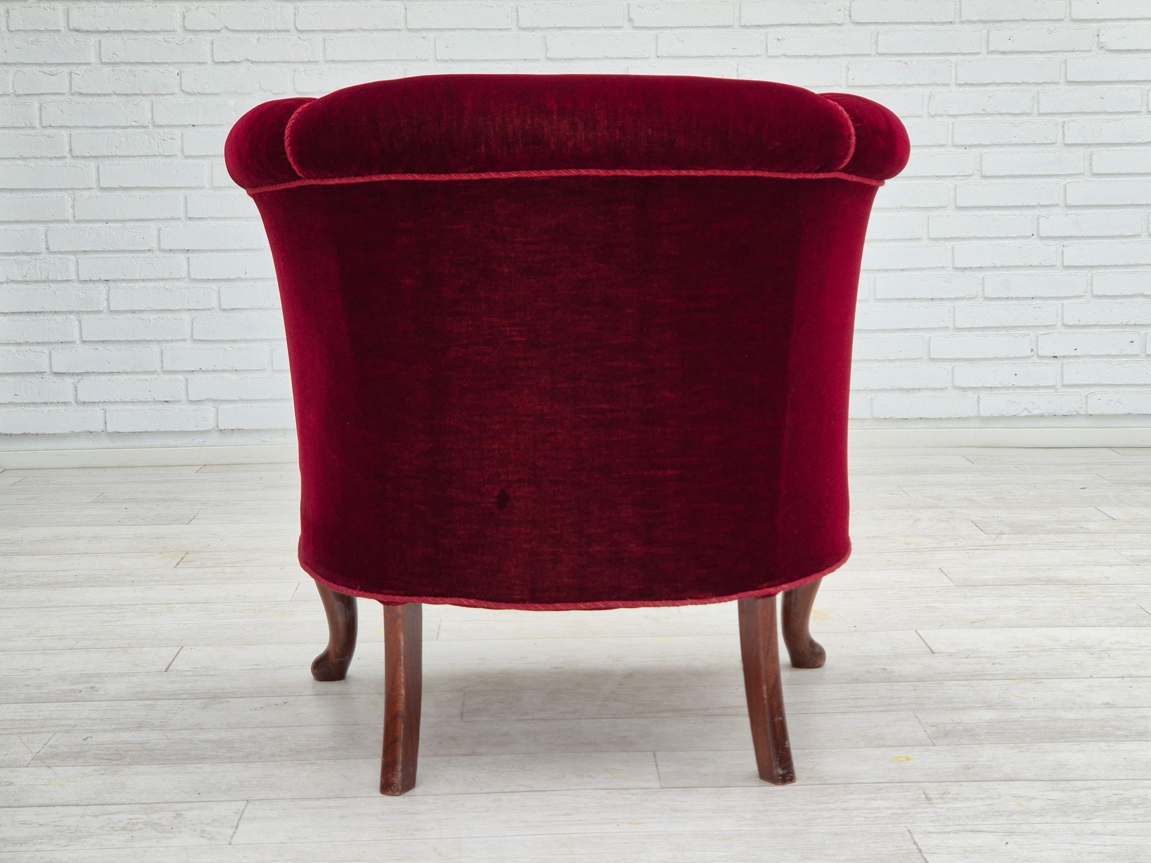 Fauteuil de salon danois des années 1960, velours de mobilier, état original, bois de hêtre. en vente 1