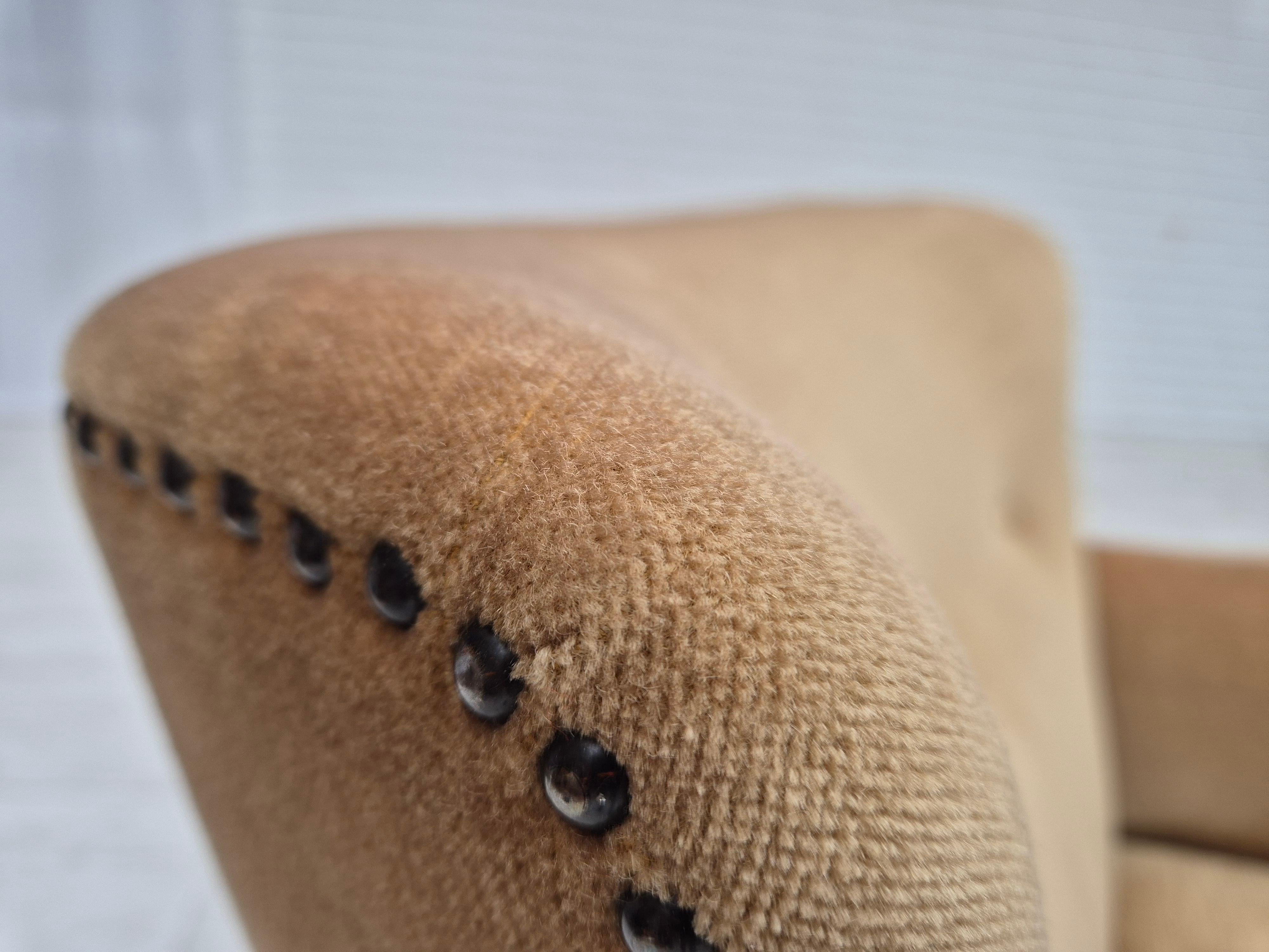 Fauteuil de salon danois des années 1960, velours de mobilier vert, état d'origine. en vente 5