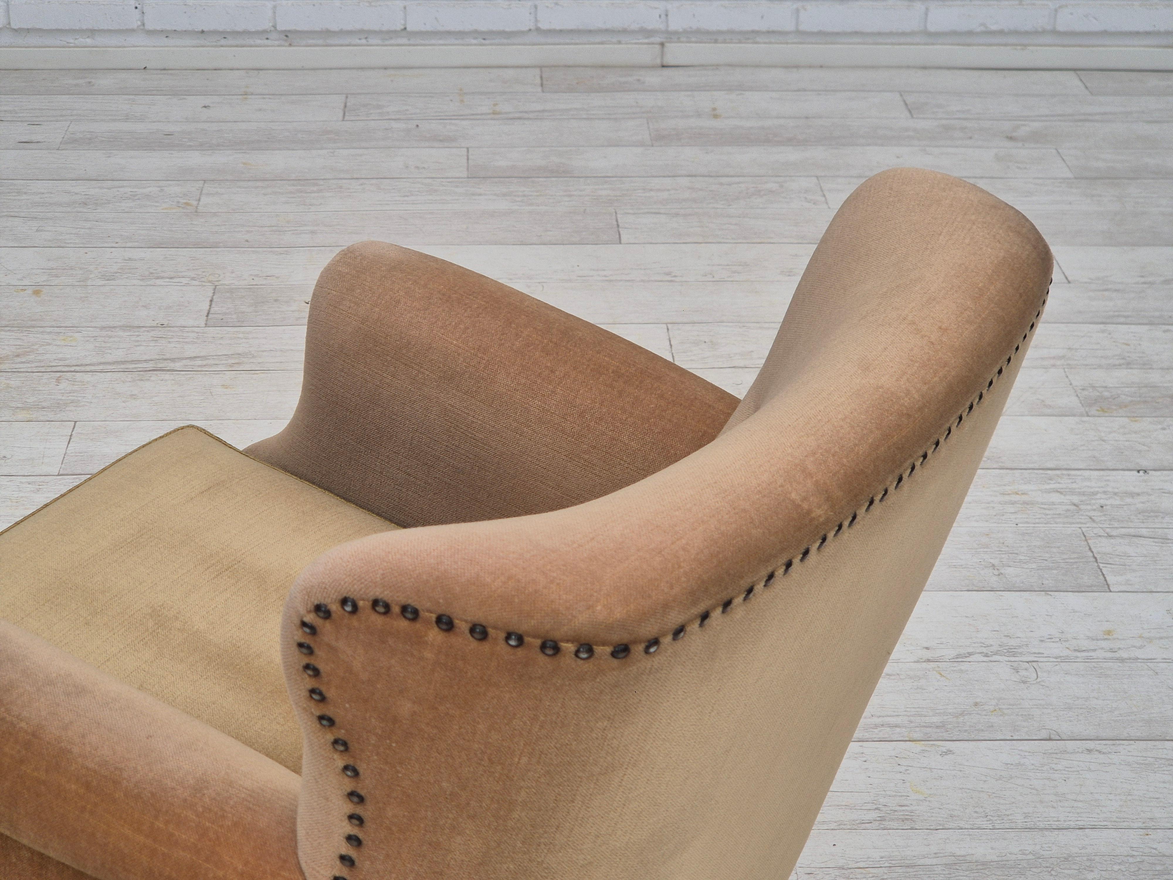 Fauteuil de salon danois des années 1960, velours de mobilier vert, état d'origine. en vente 10