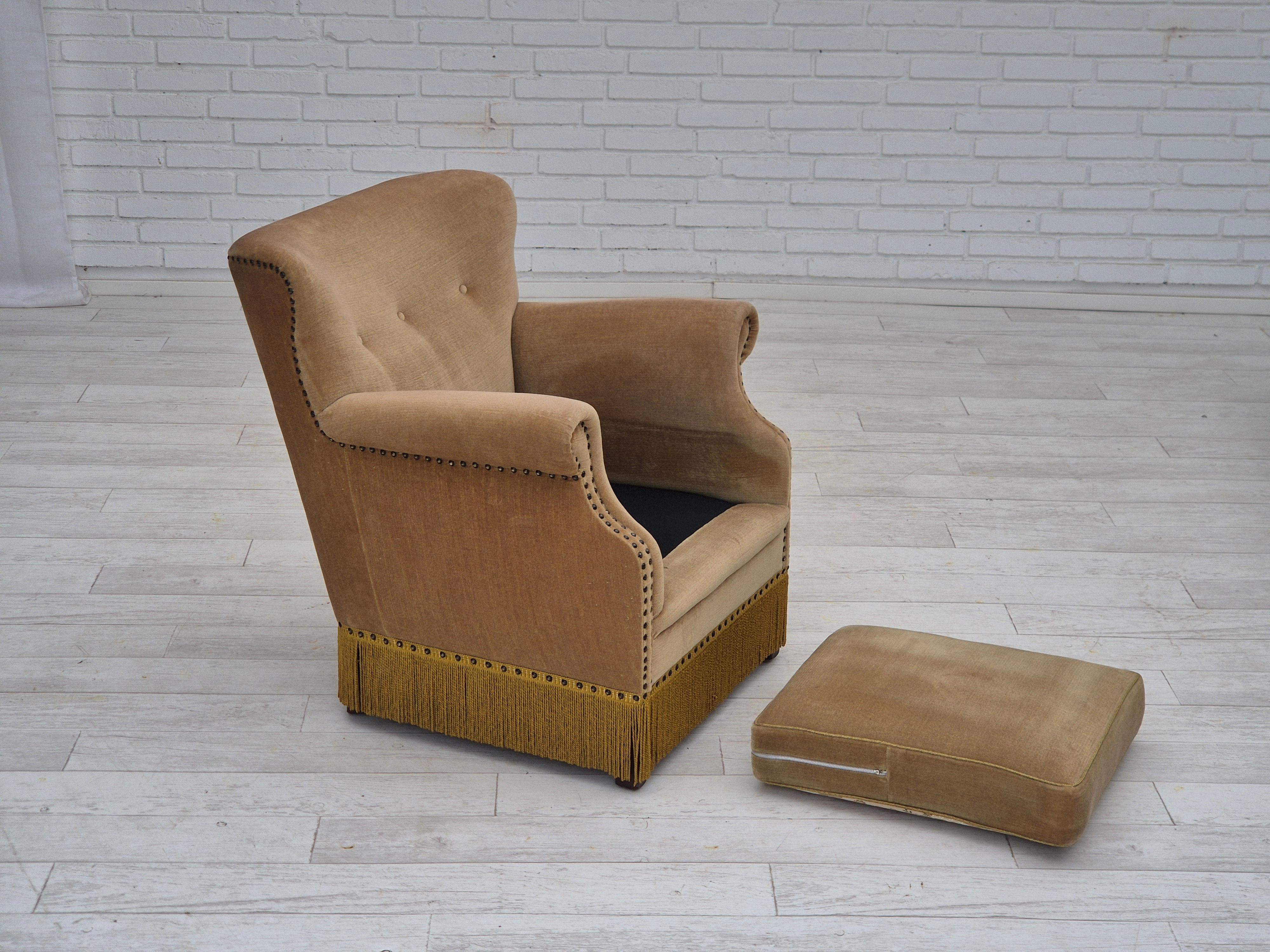 Fauteuil de salon danois des années 1960, velours de mobilier vert, état d'origine. en vente 1
