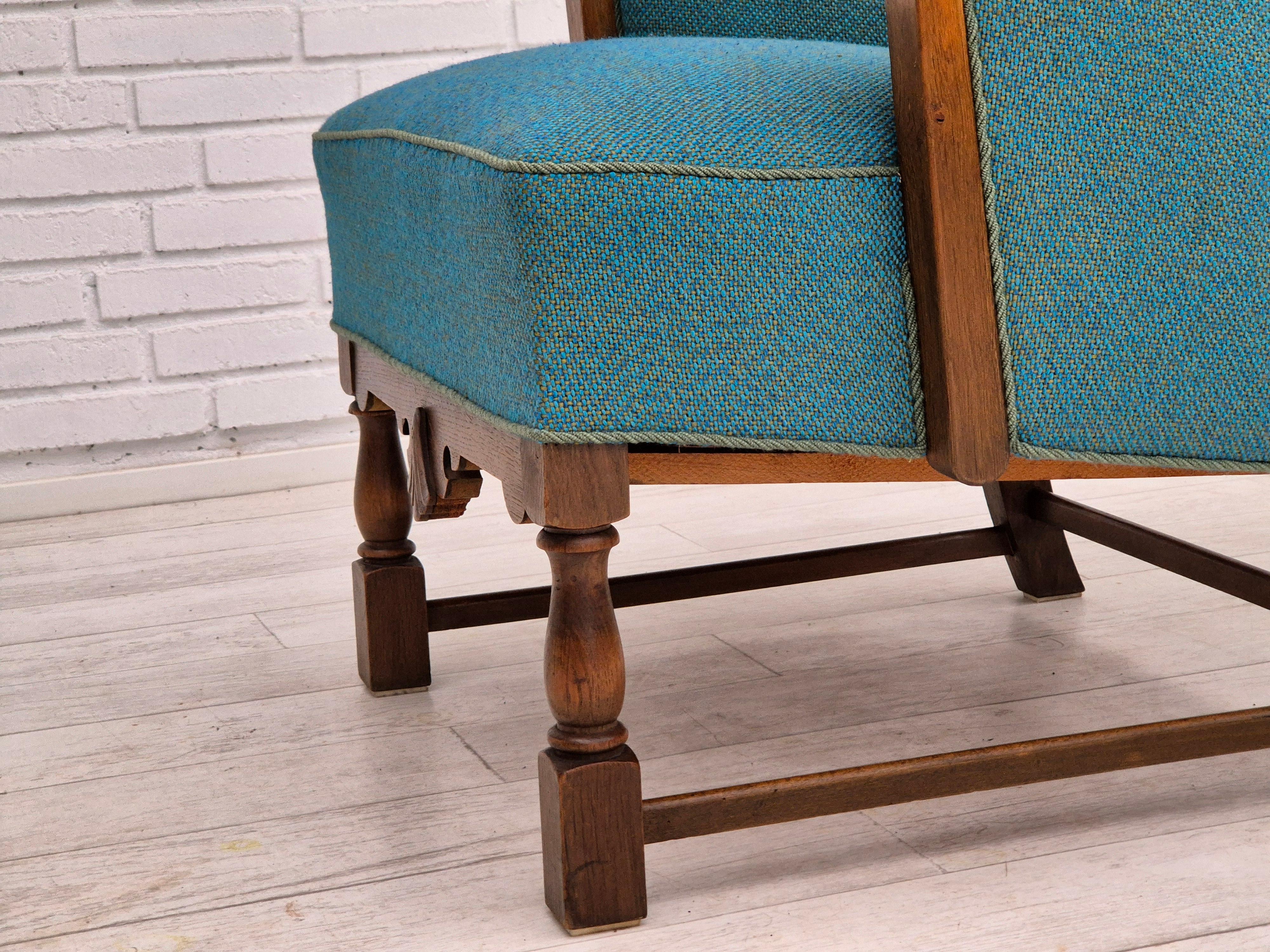 1960s, Danish lounge chair in very good condition, furniture wool, oak wood. 11