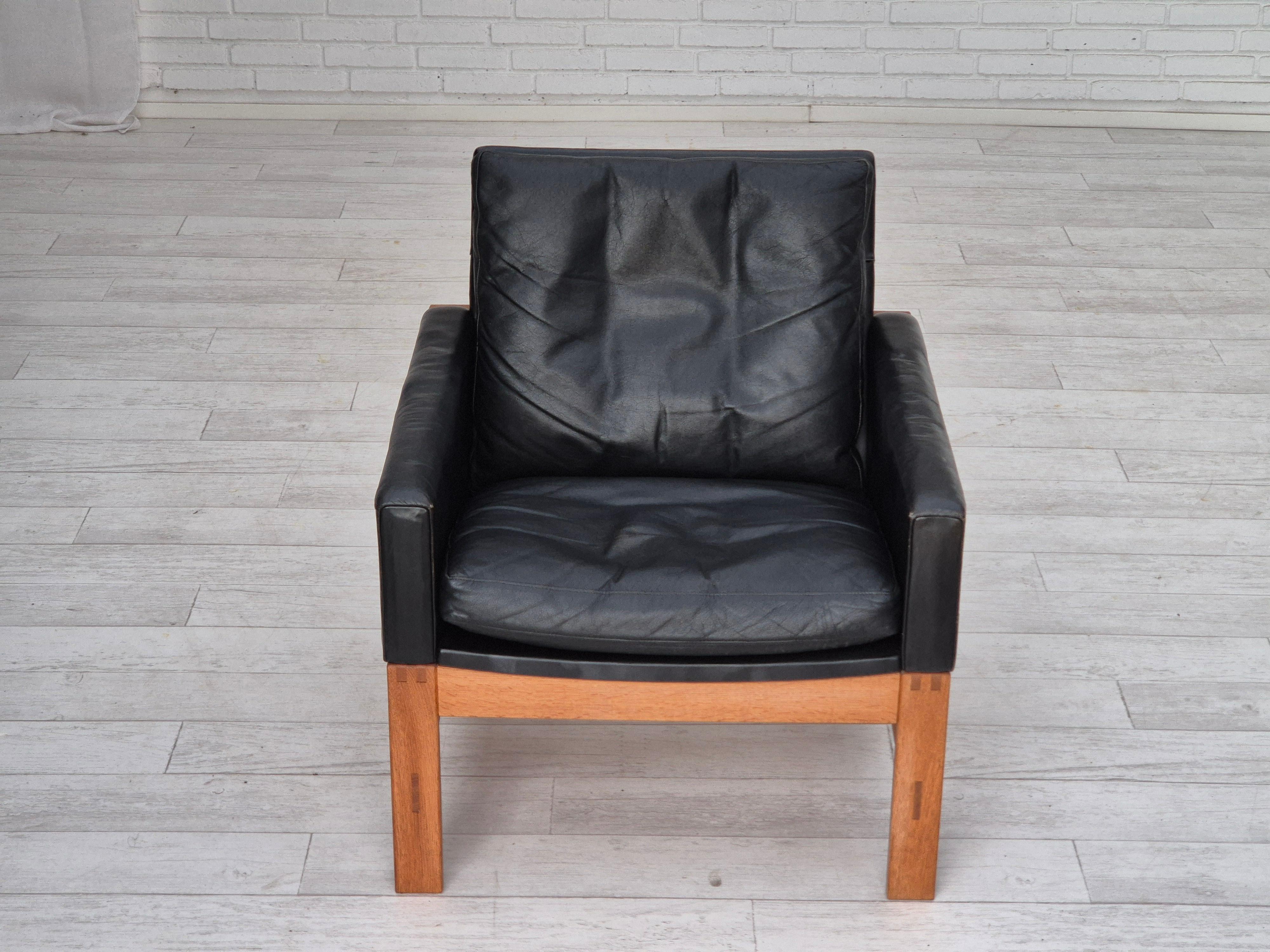 1960er Jahre, Dänischer Sessel, Originalzustand, Möbel Leder, Eichenholz. im Zustand „Gut“ im Angebot in Tarm, 82