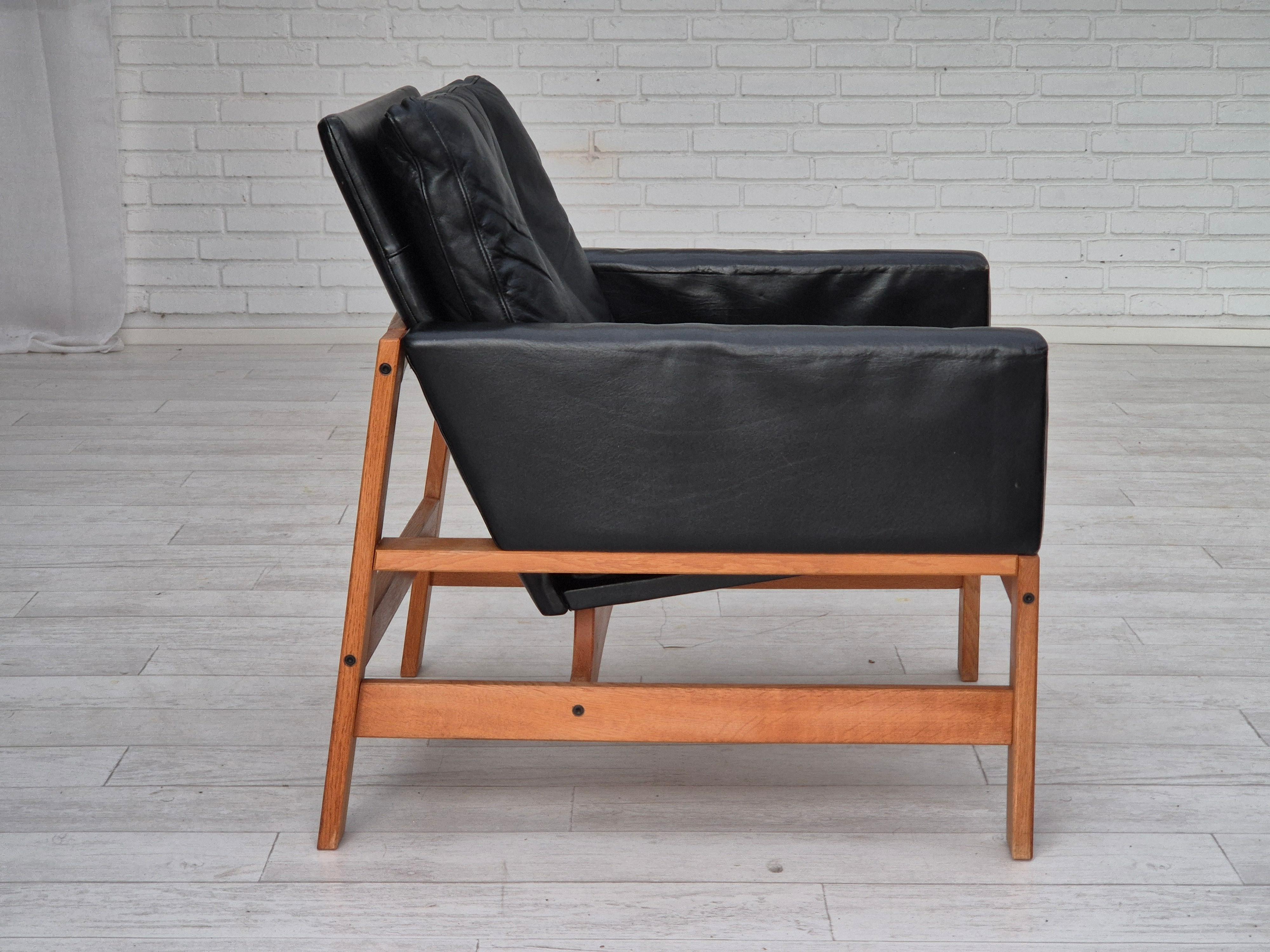 1960er Jahre, Dänischer Sessel, Originalzustand, Möbel Leder, Eichenholz. (Mitte des 20. Jahrhunderts) im Angebot