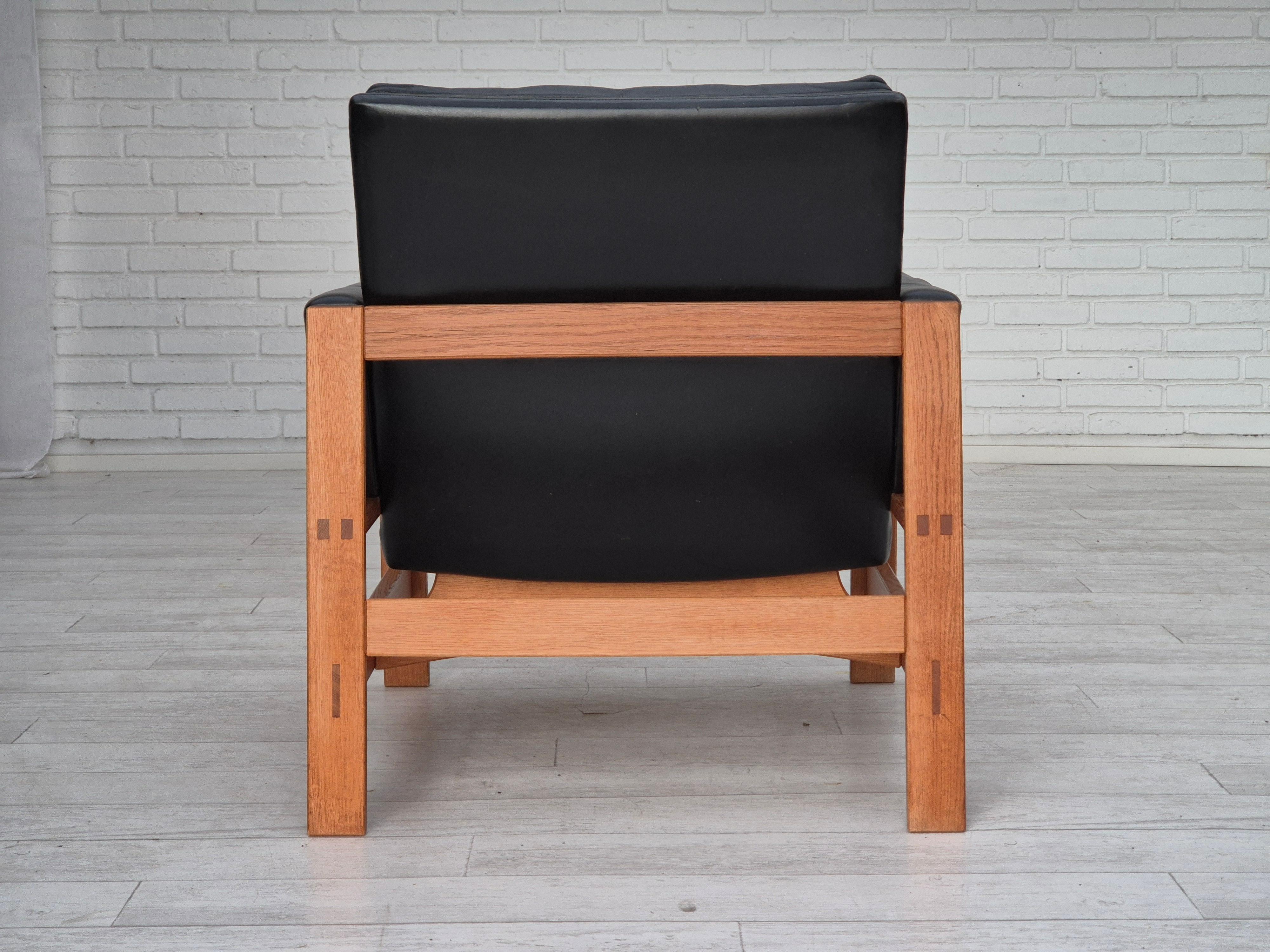 1960er Jahre, Dänischer Sessel, Originalzustand, Möbel Leder, Eichenholz. im Angebot 2