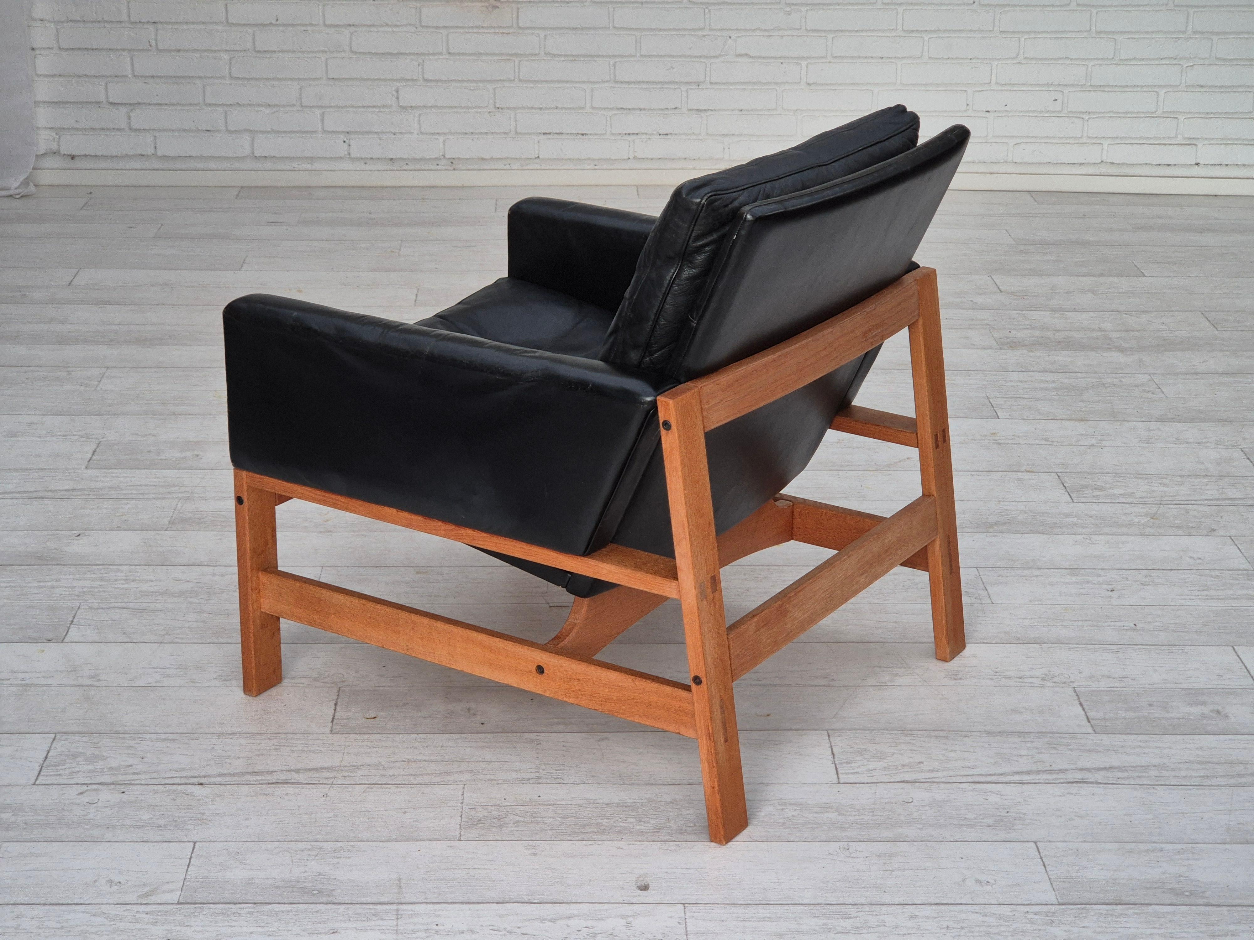 1960er Jahre, Dänischer Sessel, Originalzustand, Möbel Leder, Eichenholz. im Angebot 3