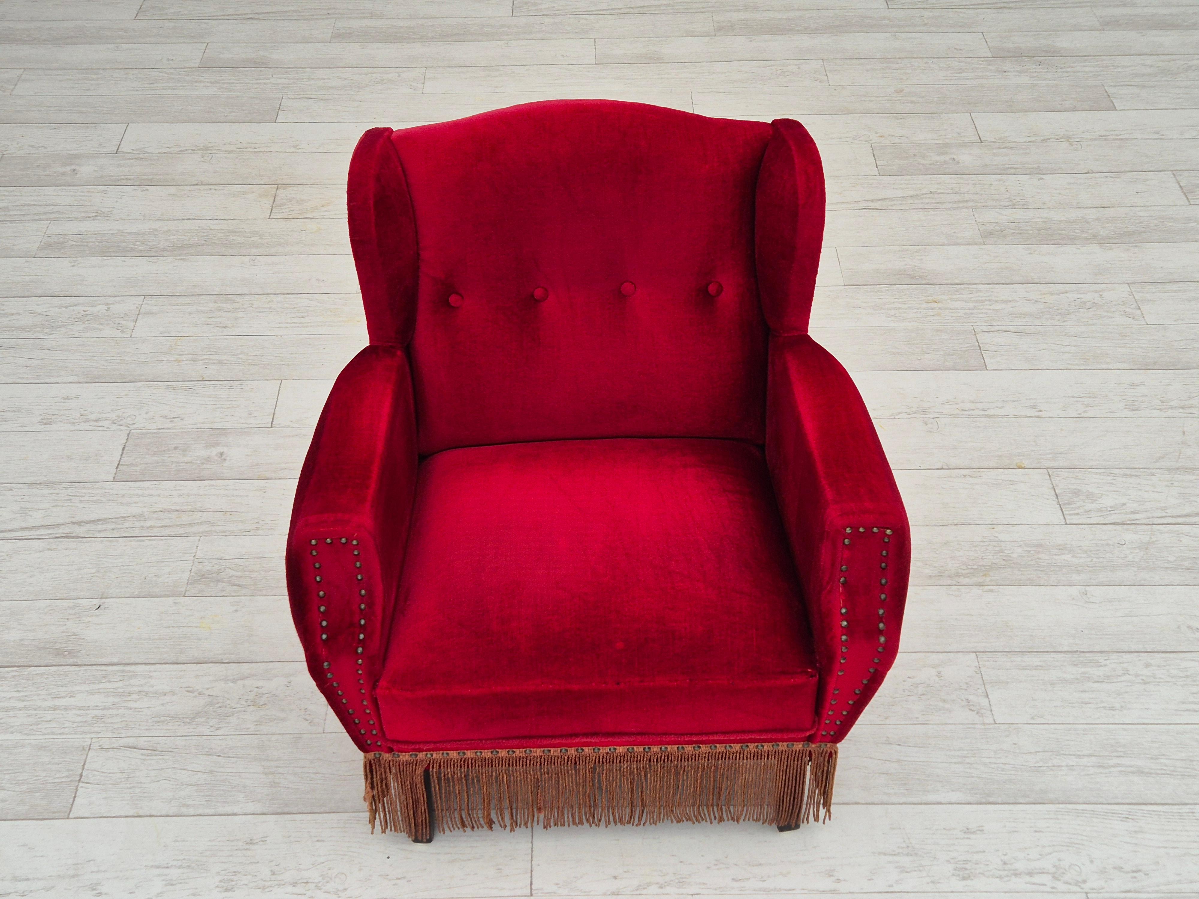 1960s, Danish lounge chair, original, furniture velour, oak wood legs. In Good Condition For Sale In Tarm, 82