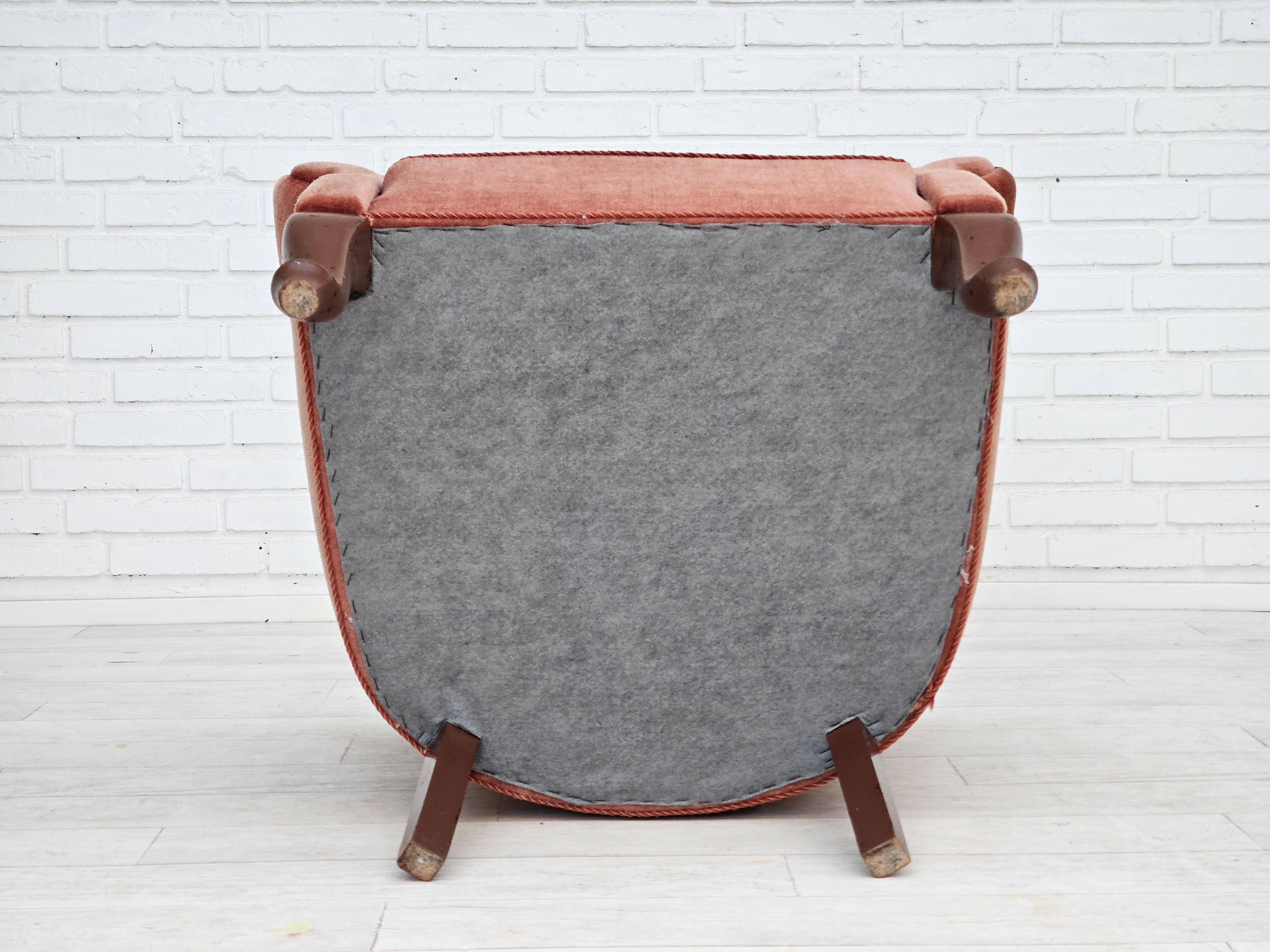 1960s, Danish lounge chair, salmon pink furniture velour, ash wood legs. For Sale 5