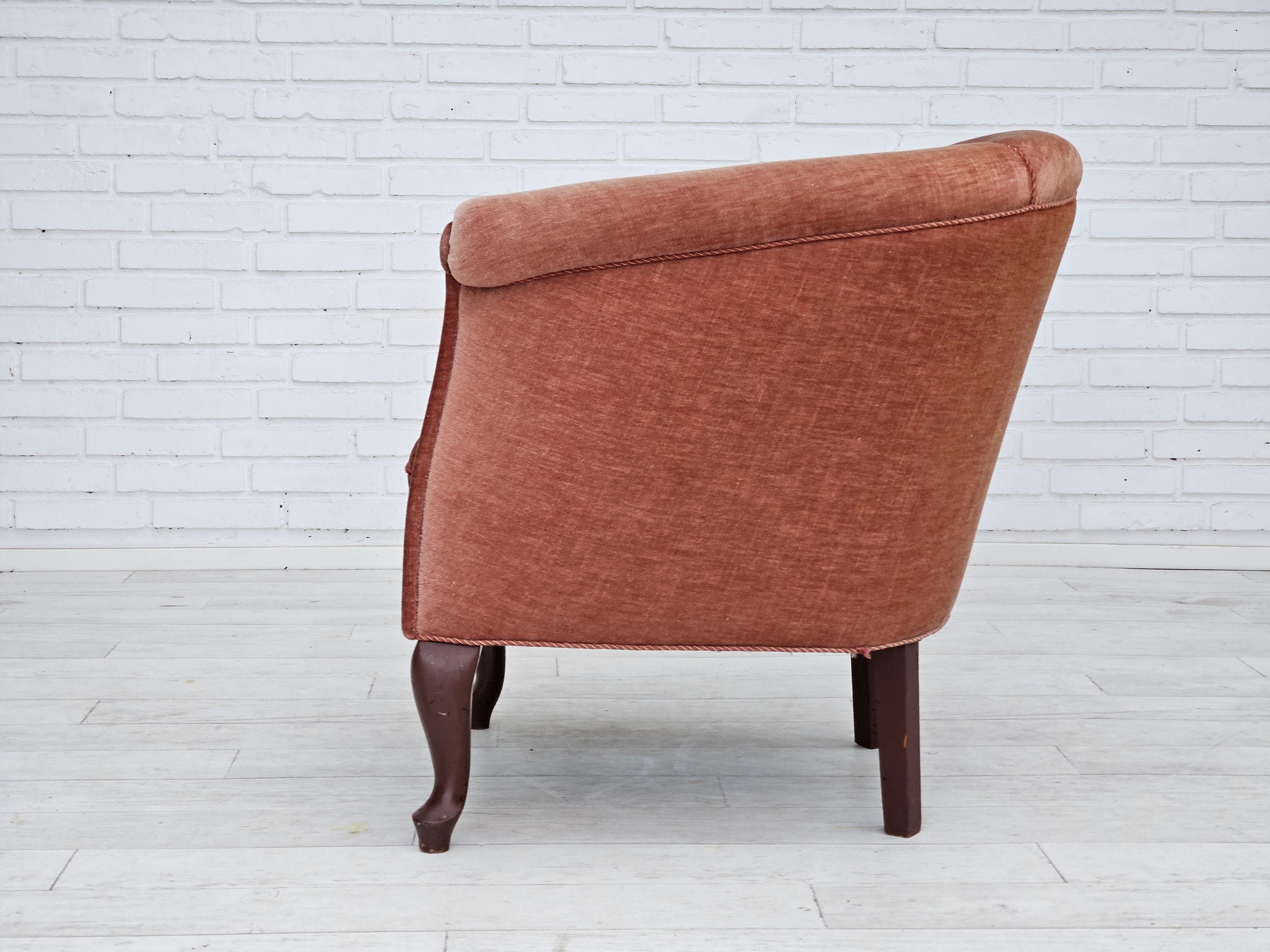 1960s, Danish lounge chair, salmon pink furniture velour, ash wood legs. For Sale 3