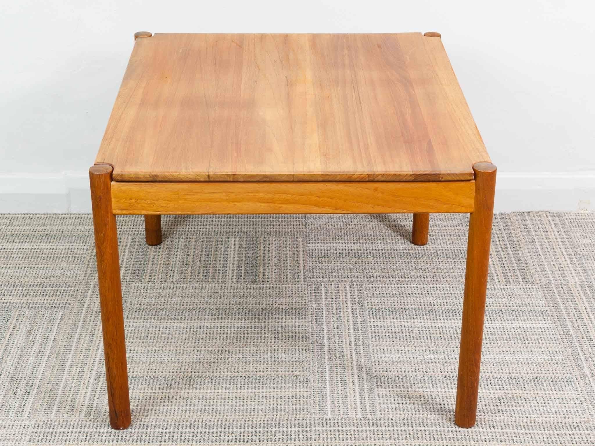 1960s Danish Magnus Olsen for Durup Reversible Coffee Table In Good Condition In London, GB