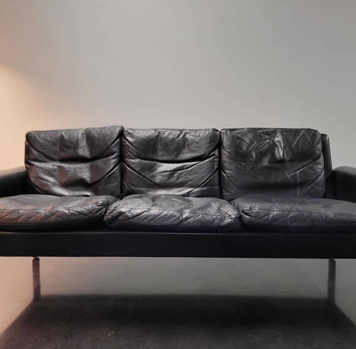 1960s Danish MCM Leather Sofa by Hans Olsen for Christian Sorensen In Good Condition In Philadelphia, PA