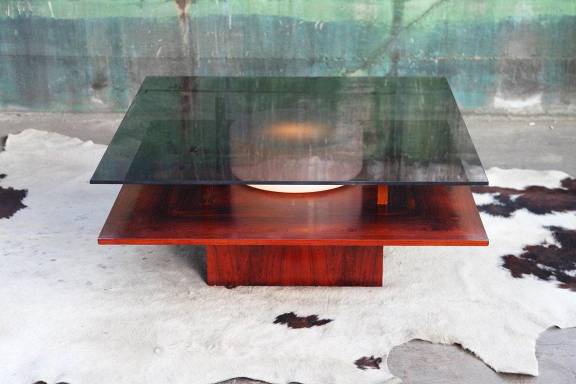 1960s Danish MCM Rosewood & Smoked Glass Lighted Cocktail Coffee Table In Good Condition For Sale In Madison, WI