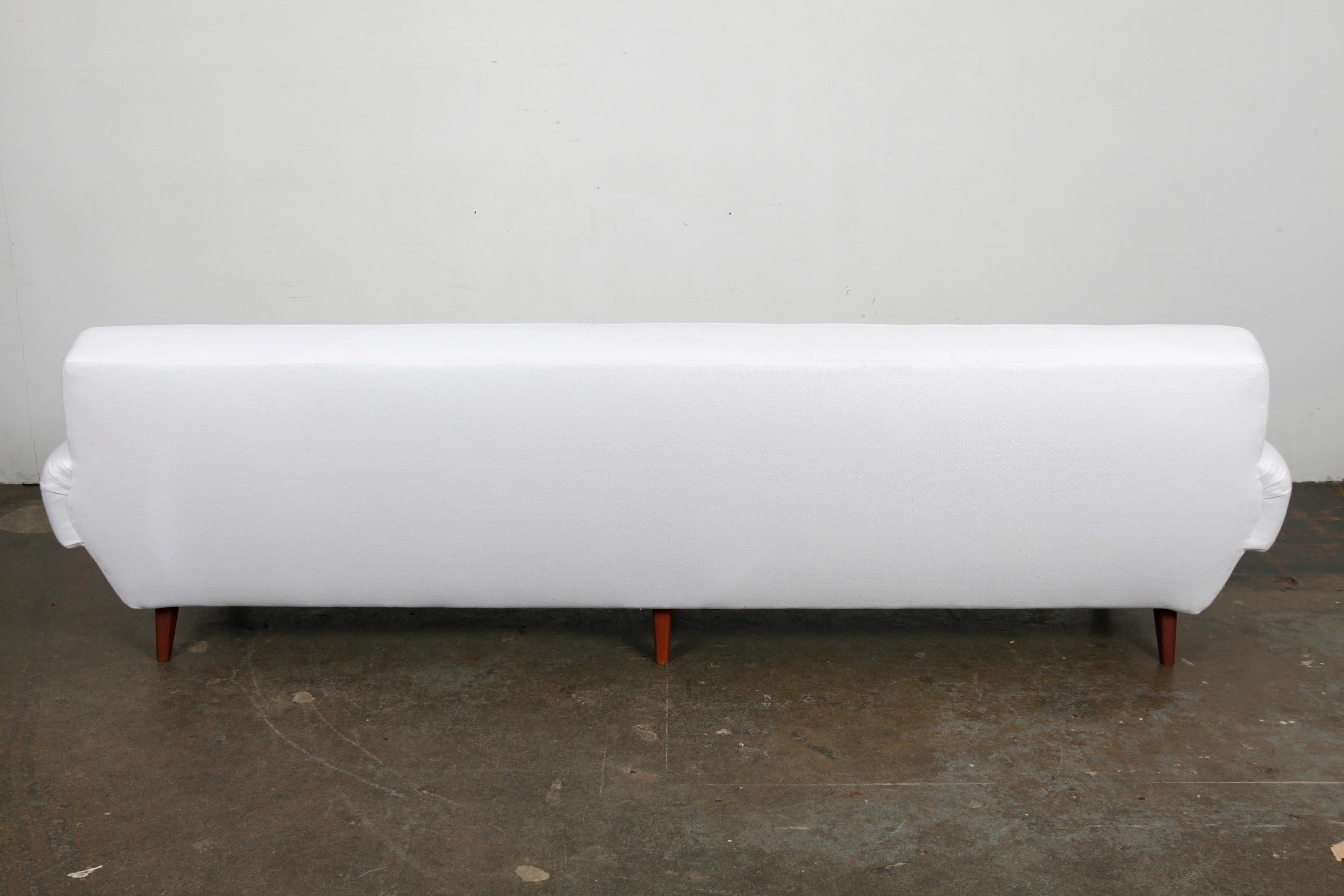 1960s Danish Midcentury 4-Seat Sofa in White Fabric In Good Condition In North Hollywood, CA