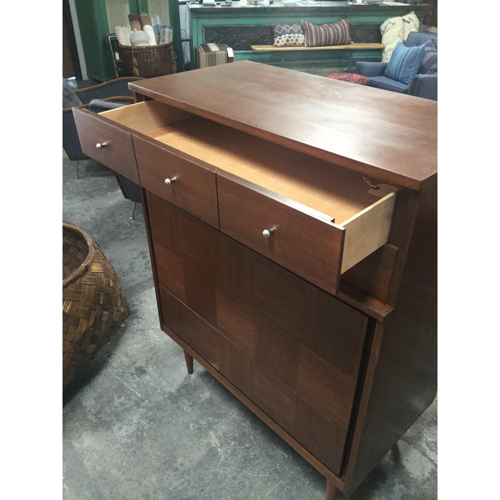 1960s Danish Mid-Century Modern 5-Drawer Dresser In Good Condition In Los Angeles, CA
