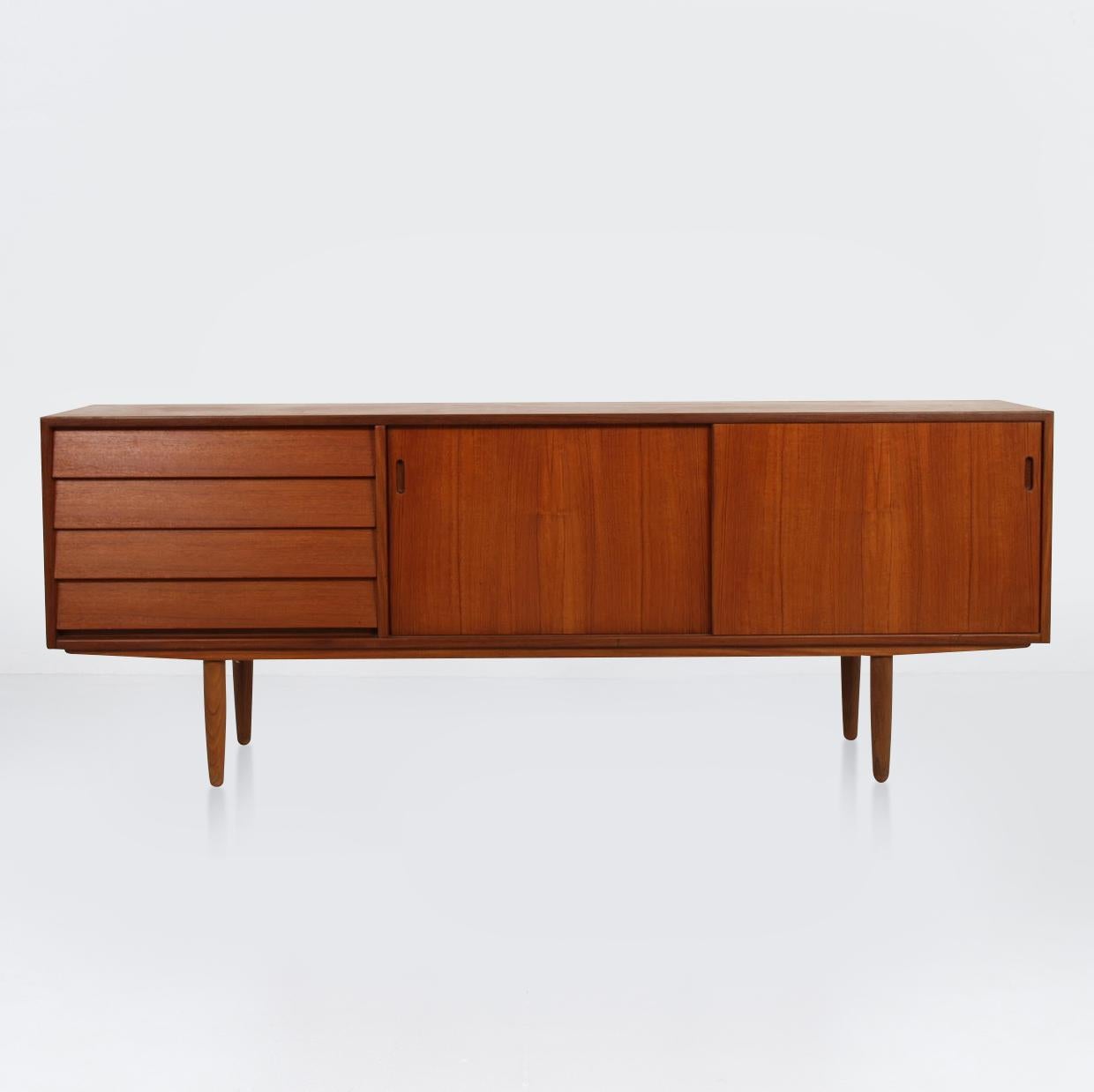 1960s Danish Mid Century Sideboard In Good Condition For Sale In WILLIAMSTOWN, VIC
