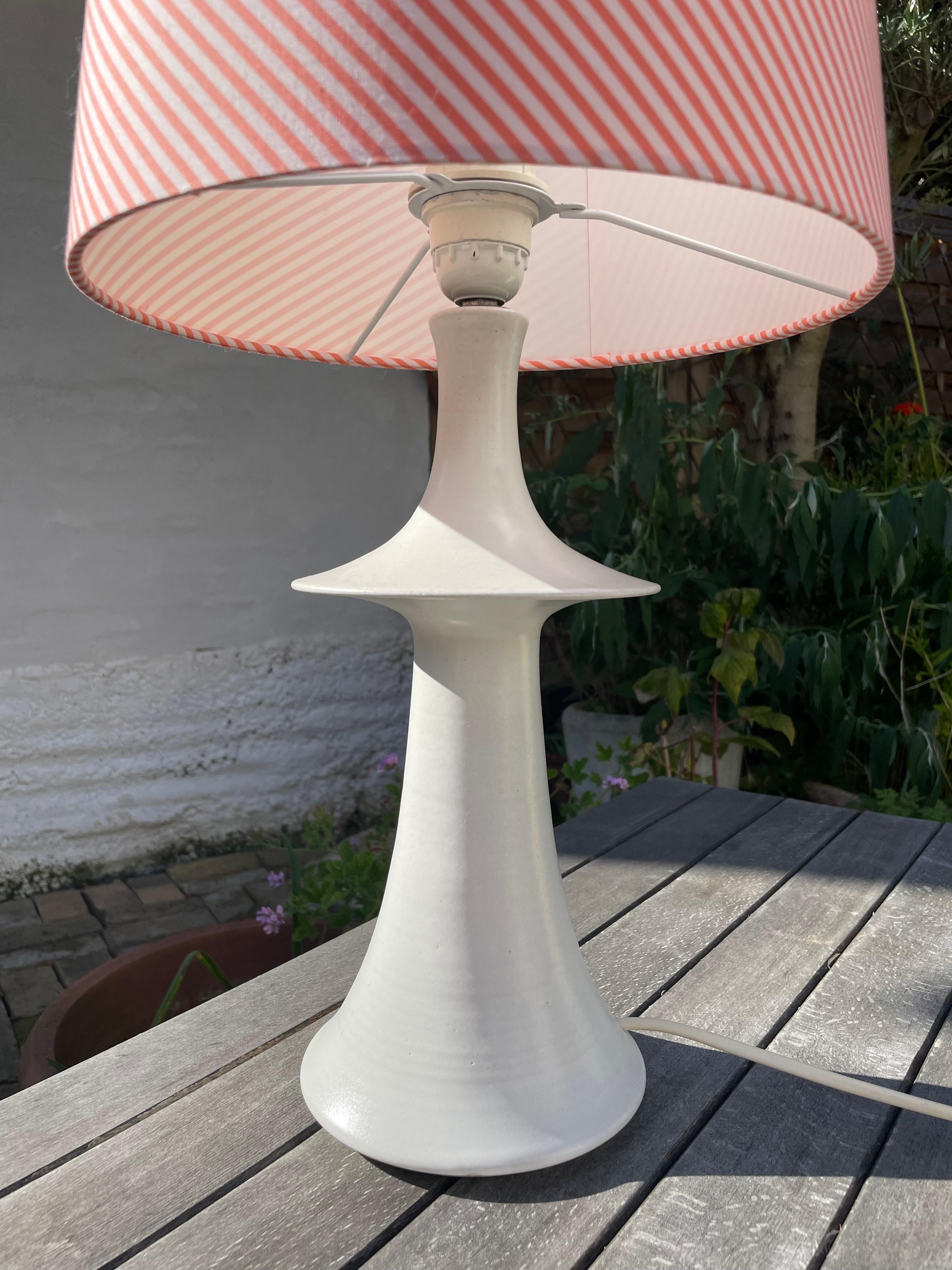 Kähler 1960s Minimalist Matte White Ceramic Table Lamp For Sale 7
