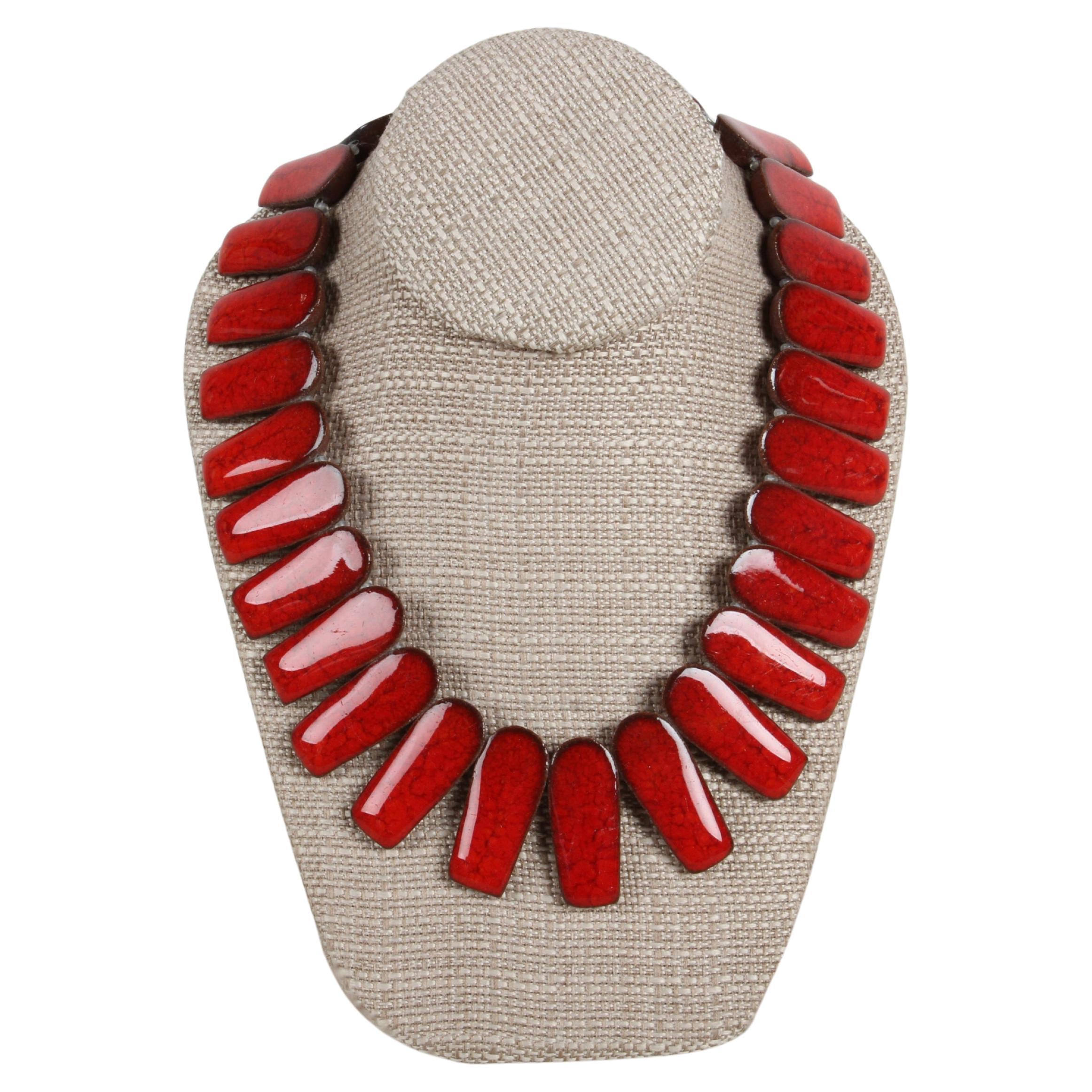 1960s Danish Modern Brondsted of Denmark Red Glazed Art Pottery Collar Necklace en vente