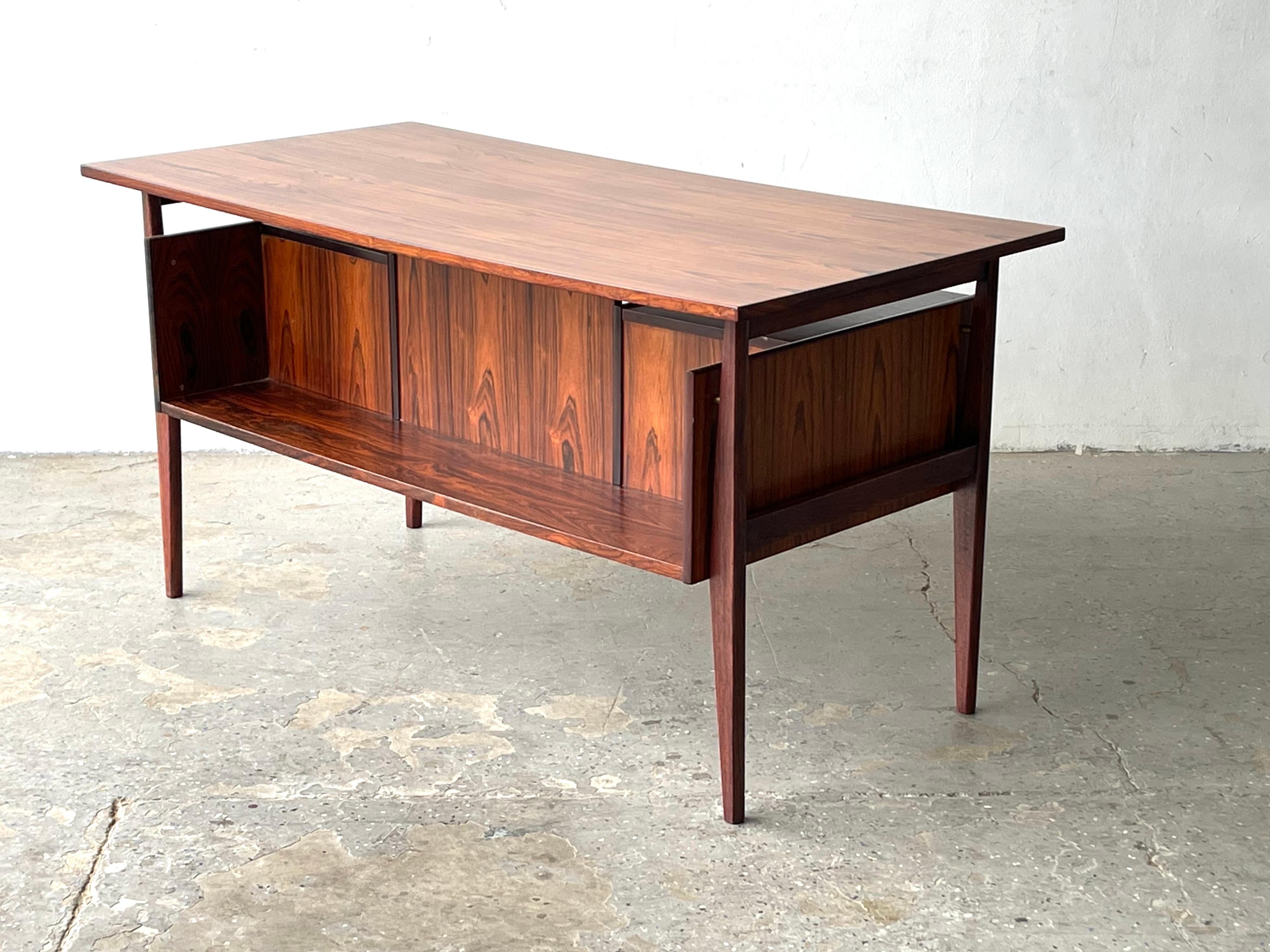 1960's Danish Modern Gunnar Nielsen Rosewood Writing Desk with Floating Top In Fair Condition In Las Vegas, NV