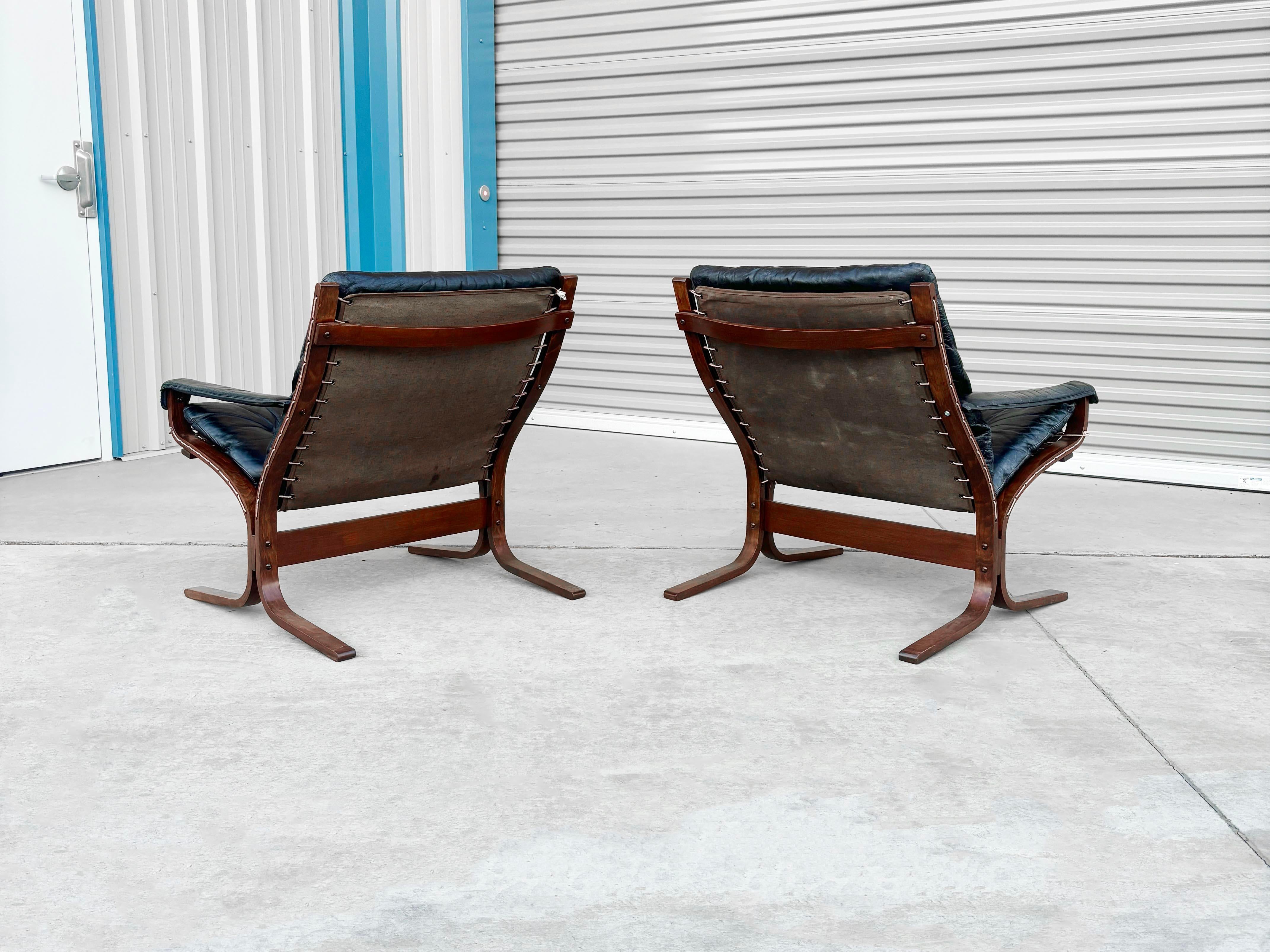 1960s Danish Modern Leather Siesta Lounge Chairs- Set of 2 In Good Condition In North Hollywood, CA