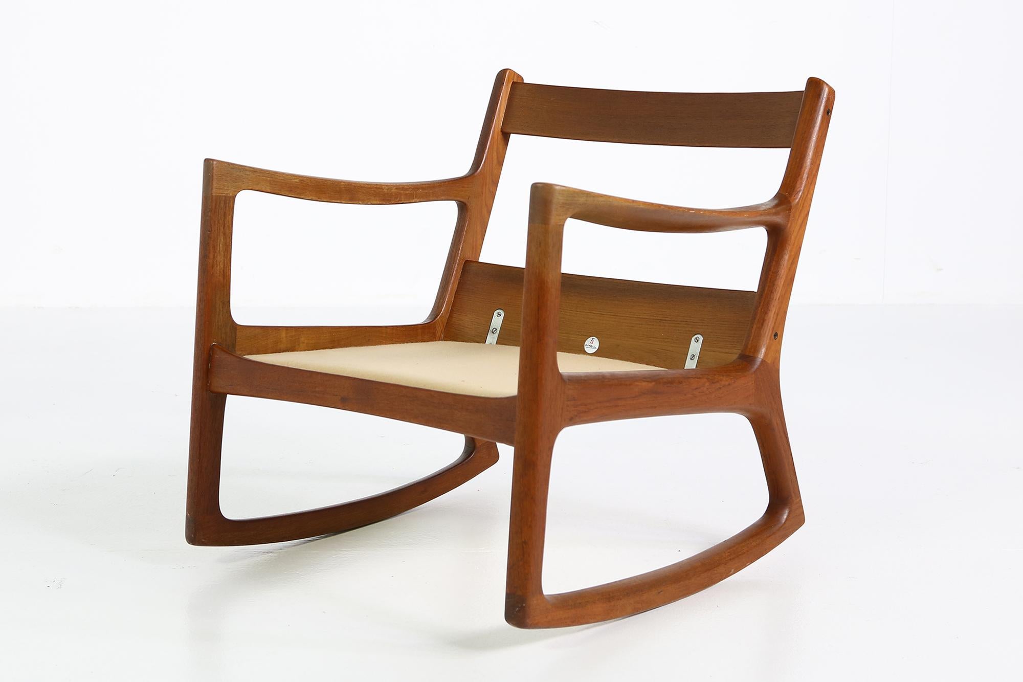 1960s Danish modern Rocking Chair 'Senator' by Ole Wanscher, Midcentury Modern In Good Condition In Hamminkeln, DE