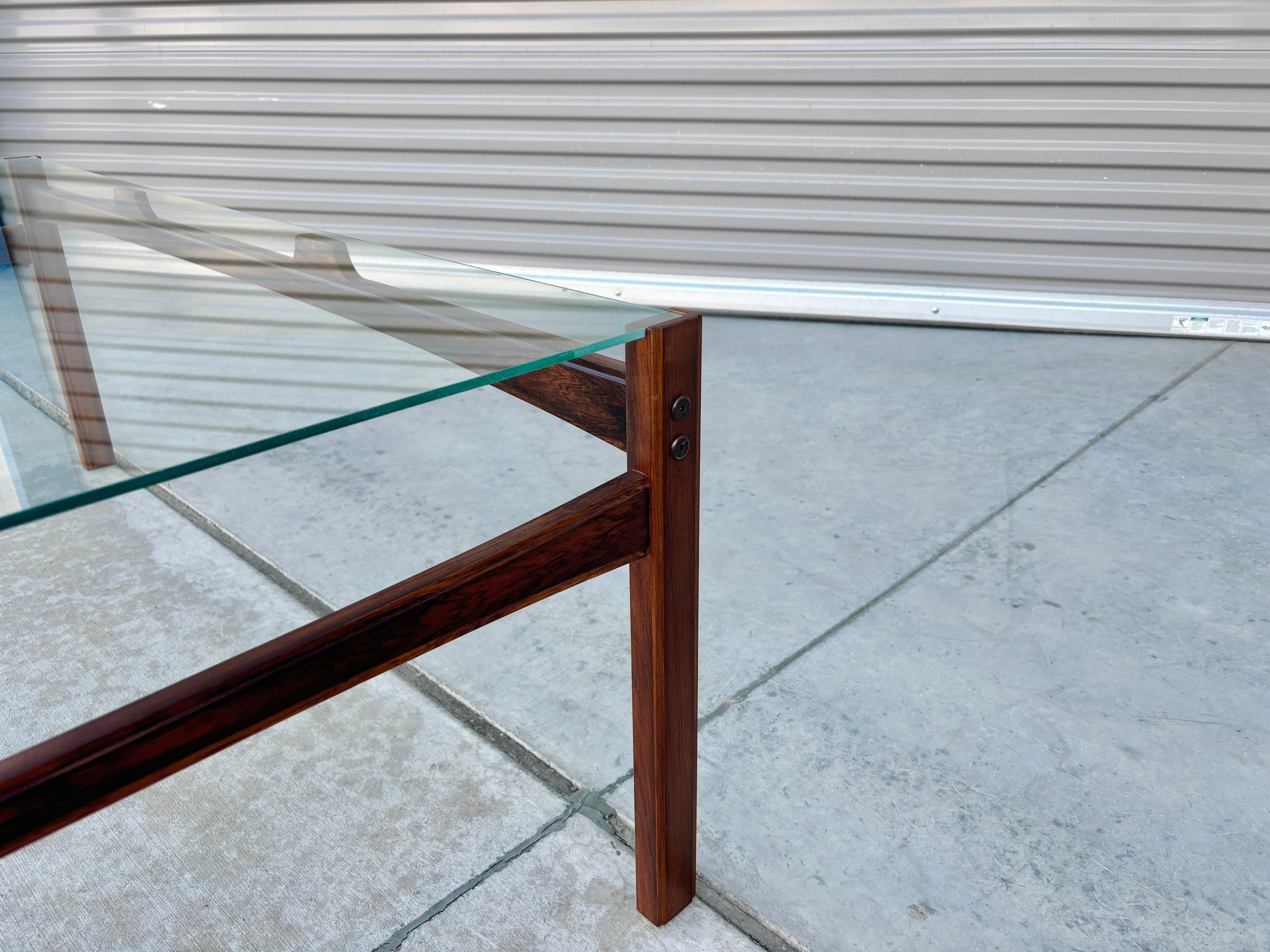 1960s Danish Modern Rosewood Coffee Table (Refinished) For Sale 4