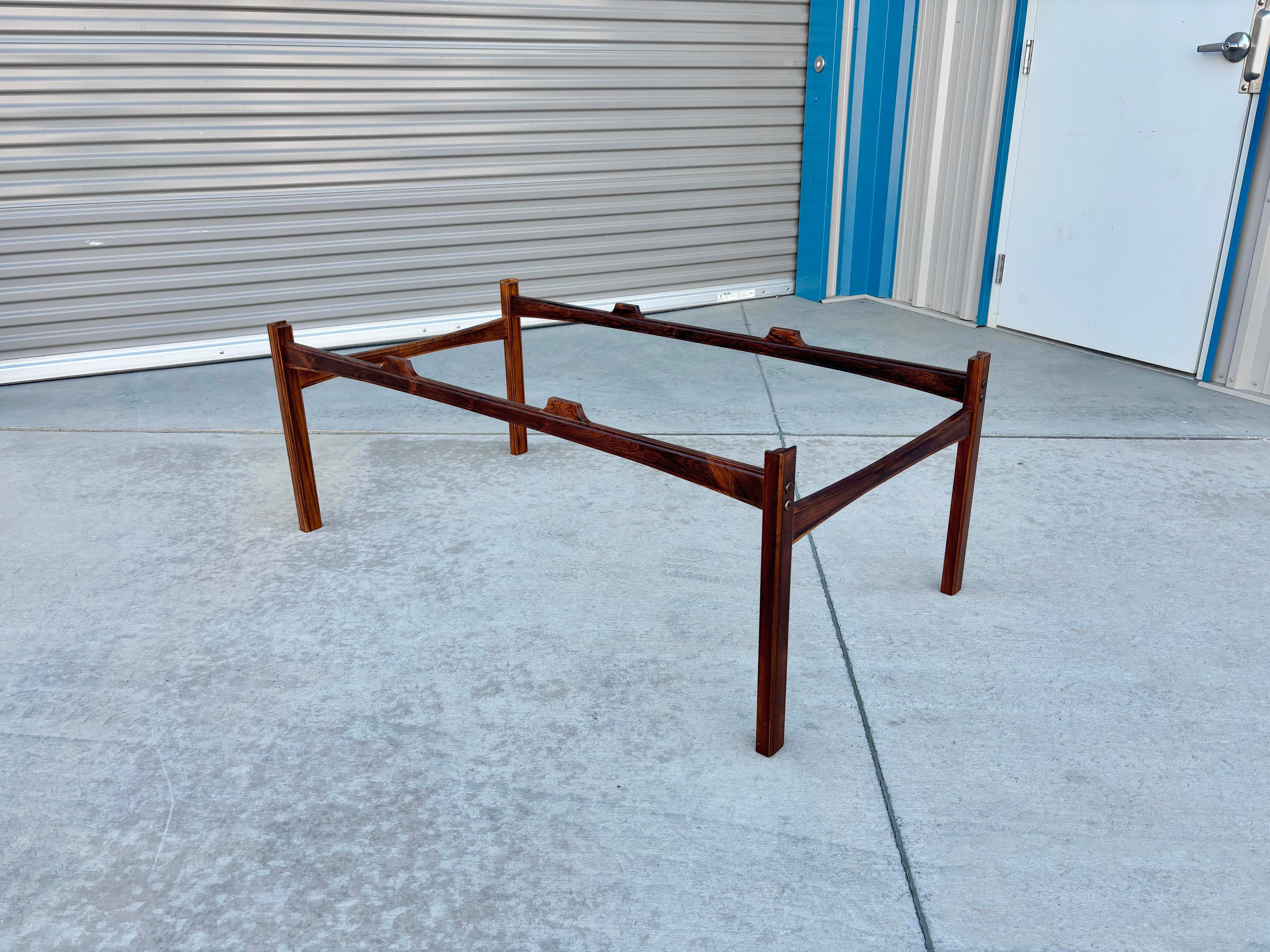1960s Danish Modern Rosewood Coffee Table (Refinished) For Sale 5