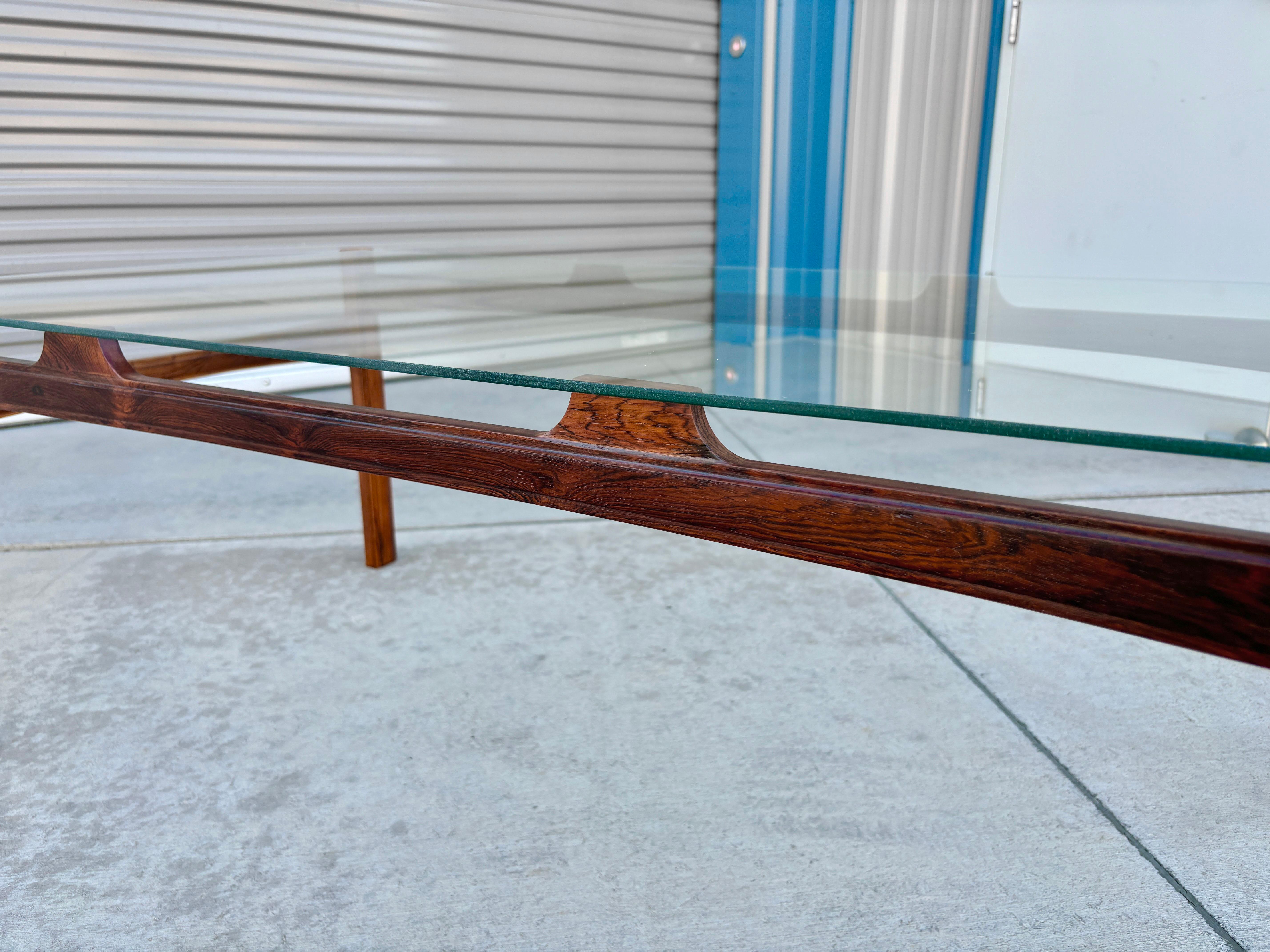 1960s Danish Modern Rosewood Coffee Table (Refinished) For Sale 3