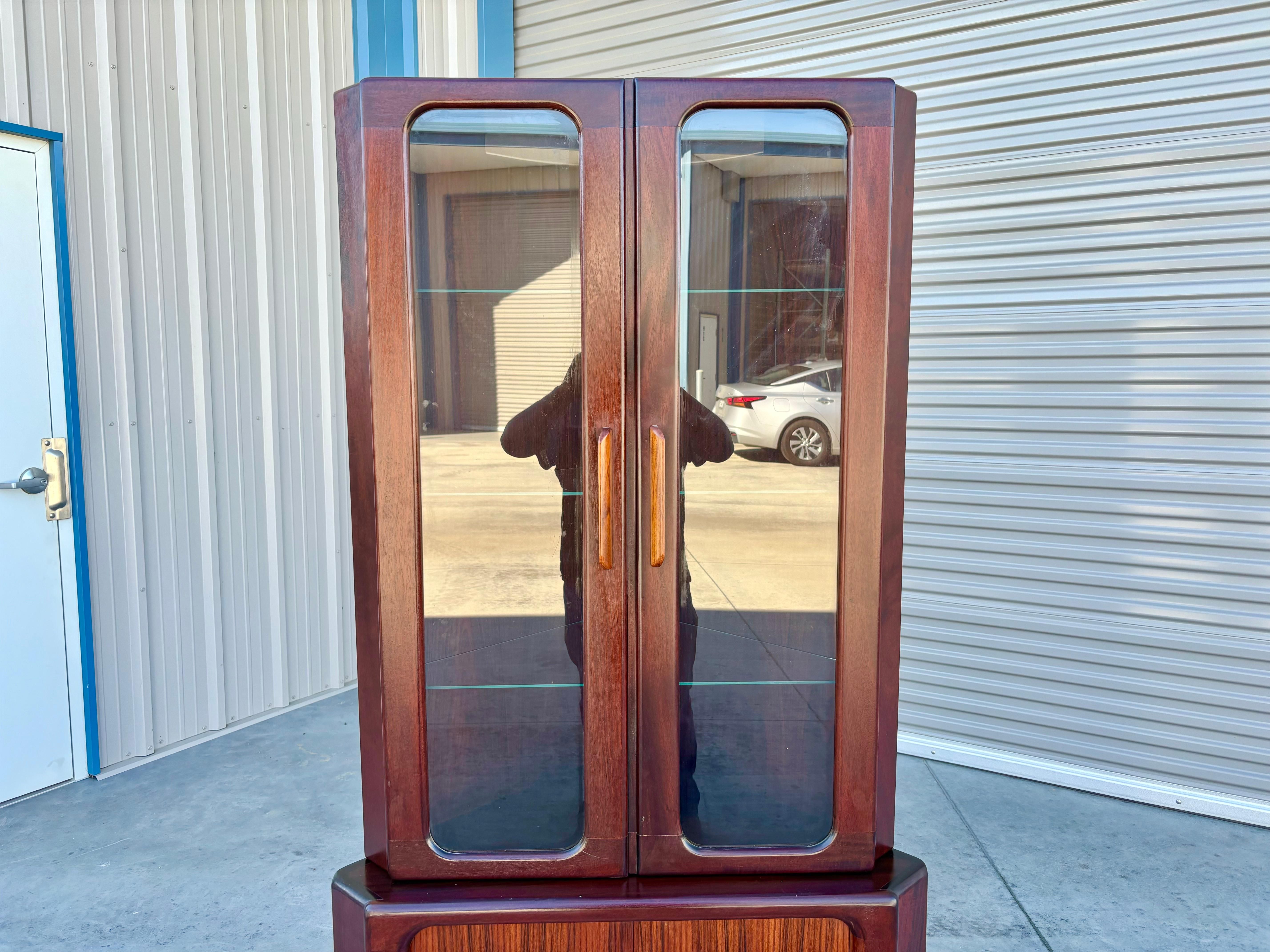 1960s Danish Modern Rosewood Corner Cabinet by Dyrlund In Good Condition For Sale In North Hollywood, CA
