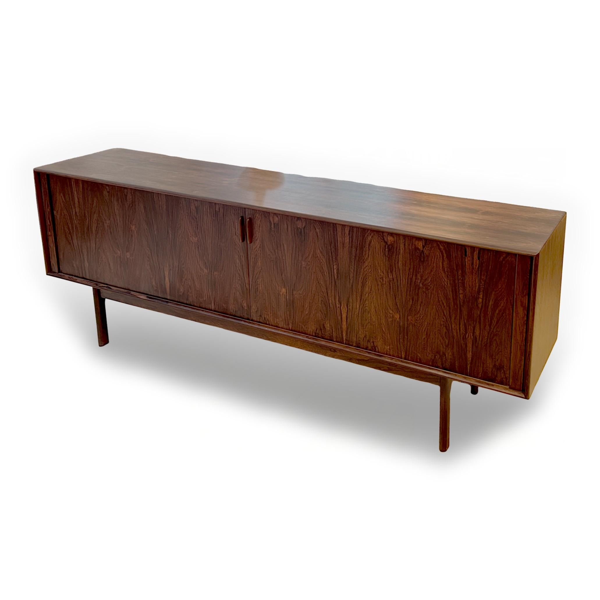 1960s Danish Modern Rosewood Credenza by Henning Kjaernulf for Bruno Hansen For Sale 7
