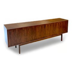 Dänische moderne Anrichte aus Rosenholz von Henning Kjaernulf für Bruno Hansen, 1960er Jahre