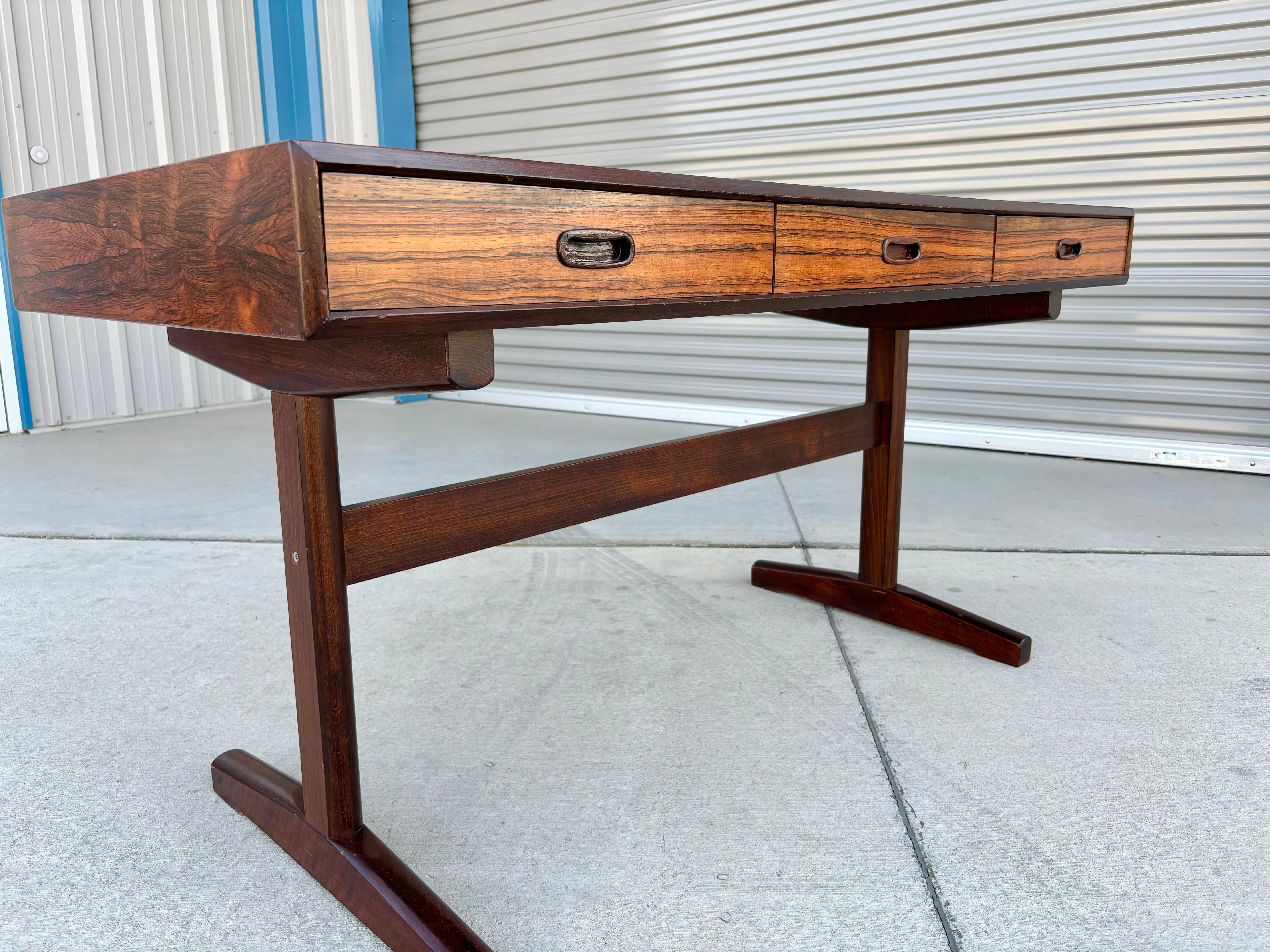 1960s Danish Modern Rosewood Desk by Ganddal Mobelfabrikk For Sale 5