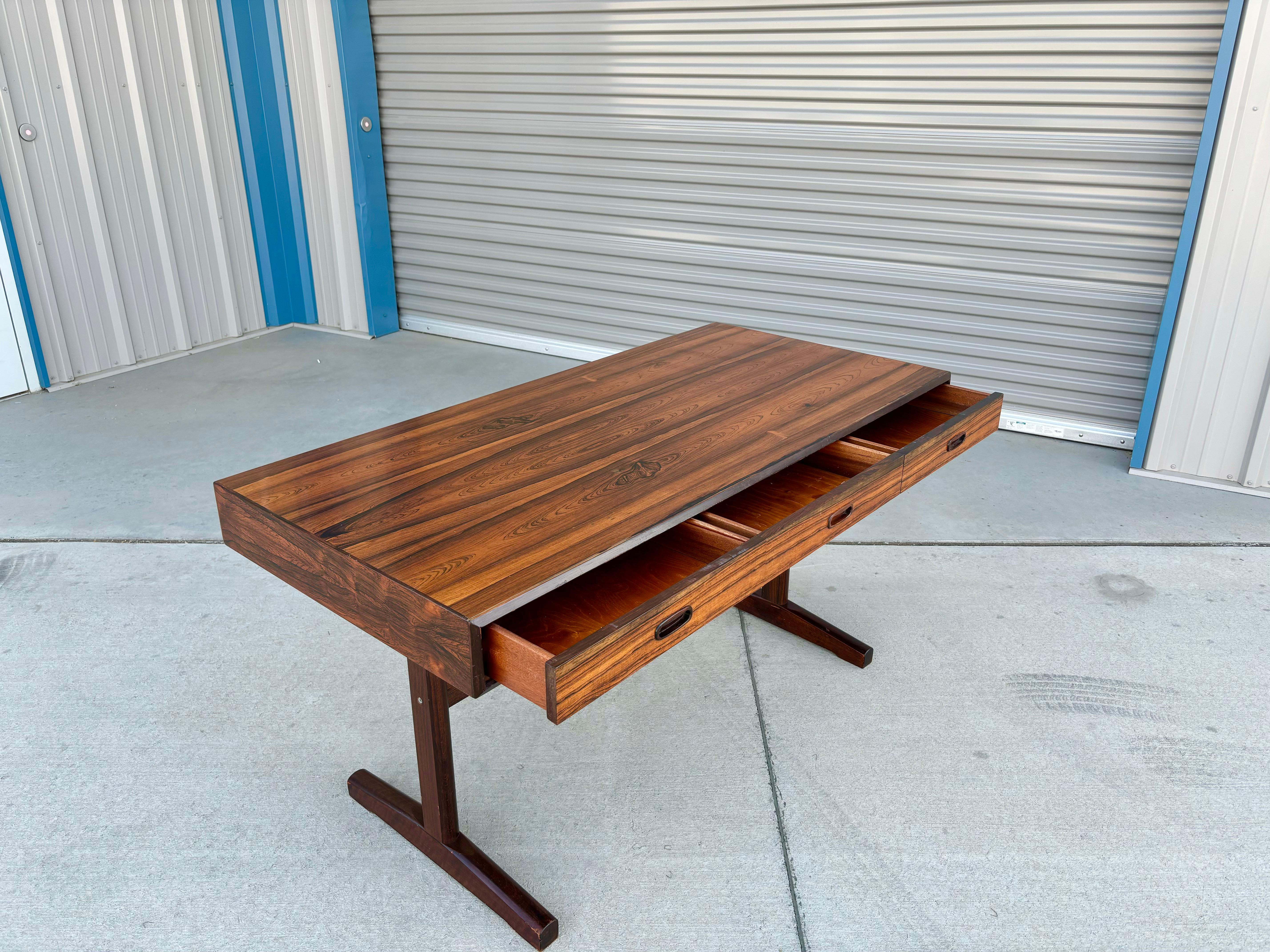 1960s Danish Modern Rosewood Desk by Ganddal Mobelfabrikk For Sale 3