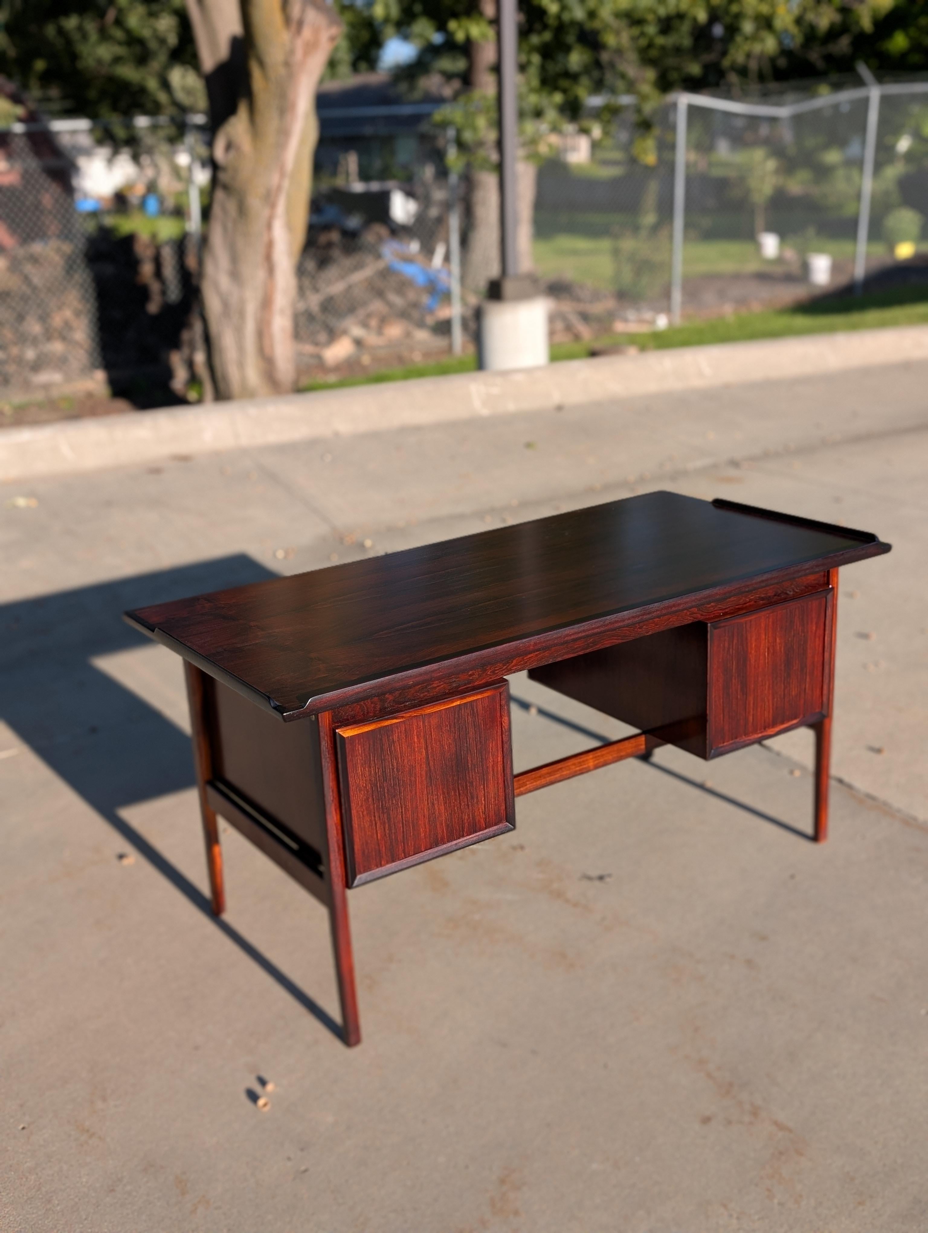 1960s Danish Modern Rosewood Desk For Sale 2