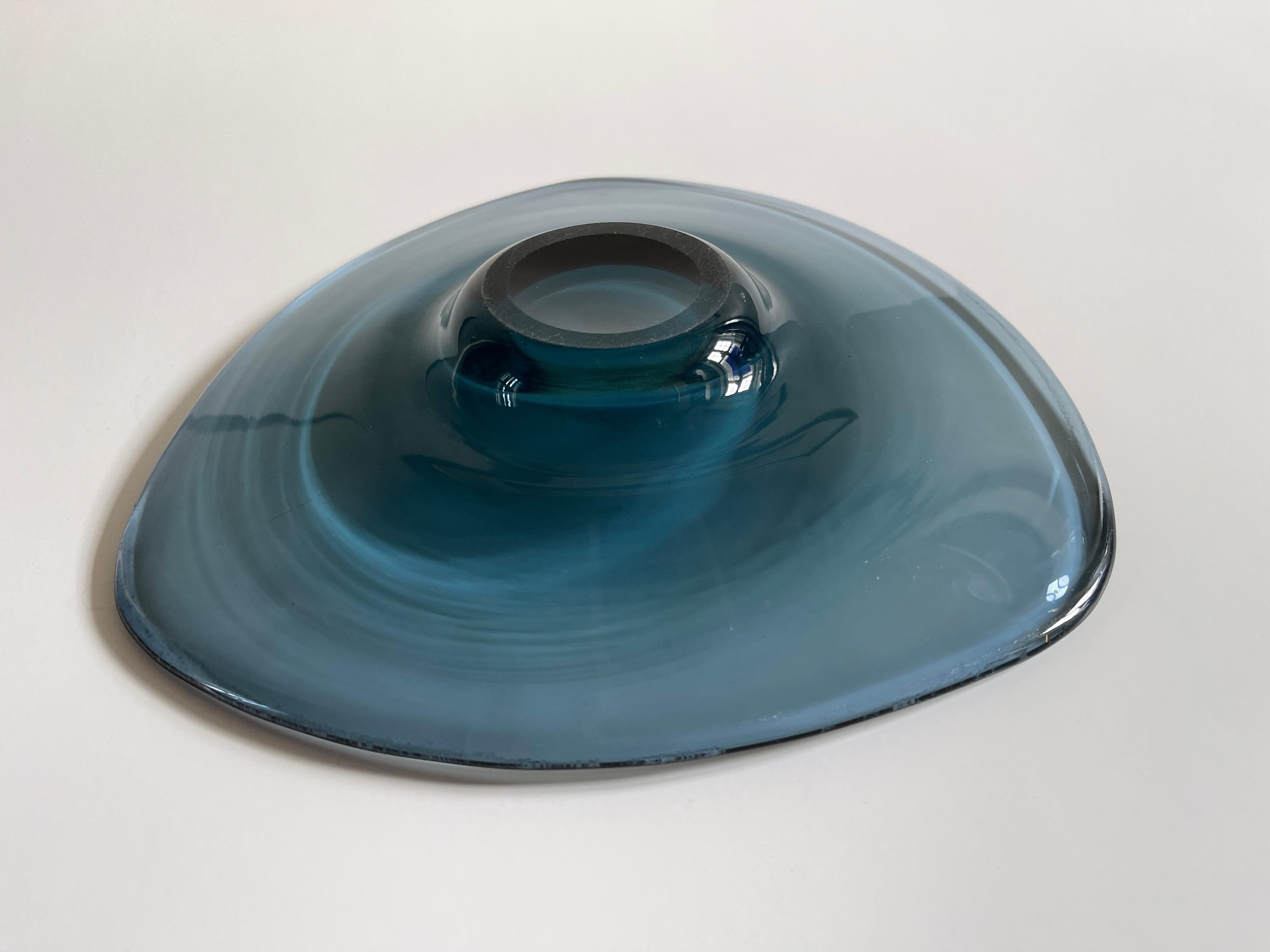 20th Century 1960s Danish Modern Rouleaux Curved Triangle Blue Smoke Glass Tray For Sale