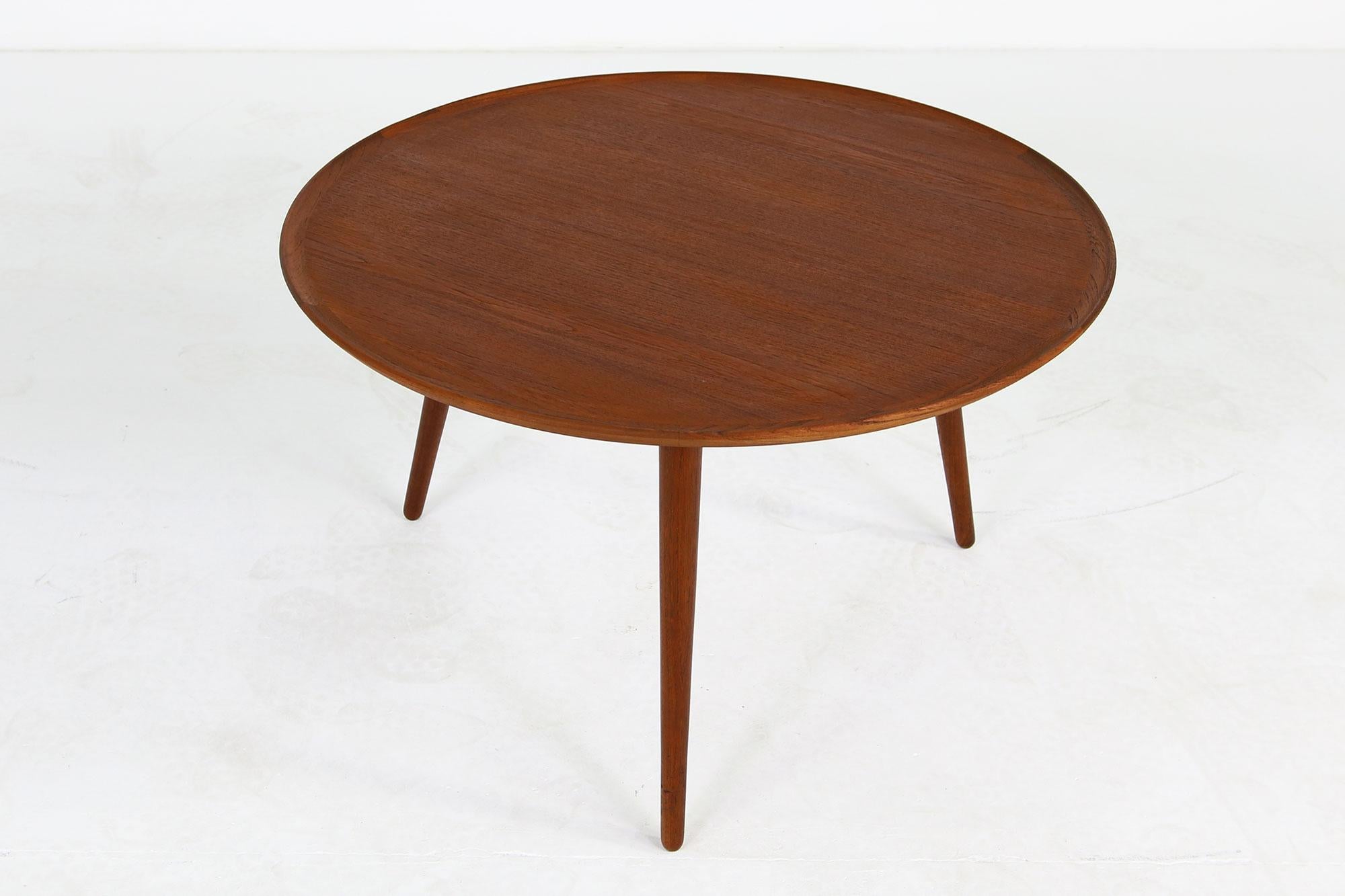 Mid-20th Century 1960s Danish Modern Round Tripod Teak Coffee Table Mid-Century Modern Design For Sale