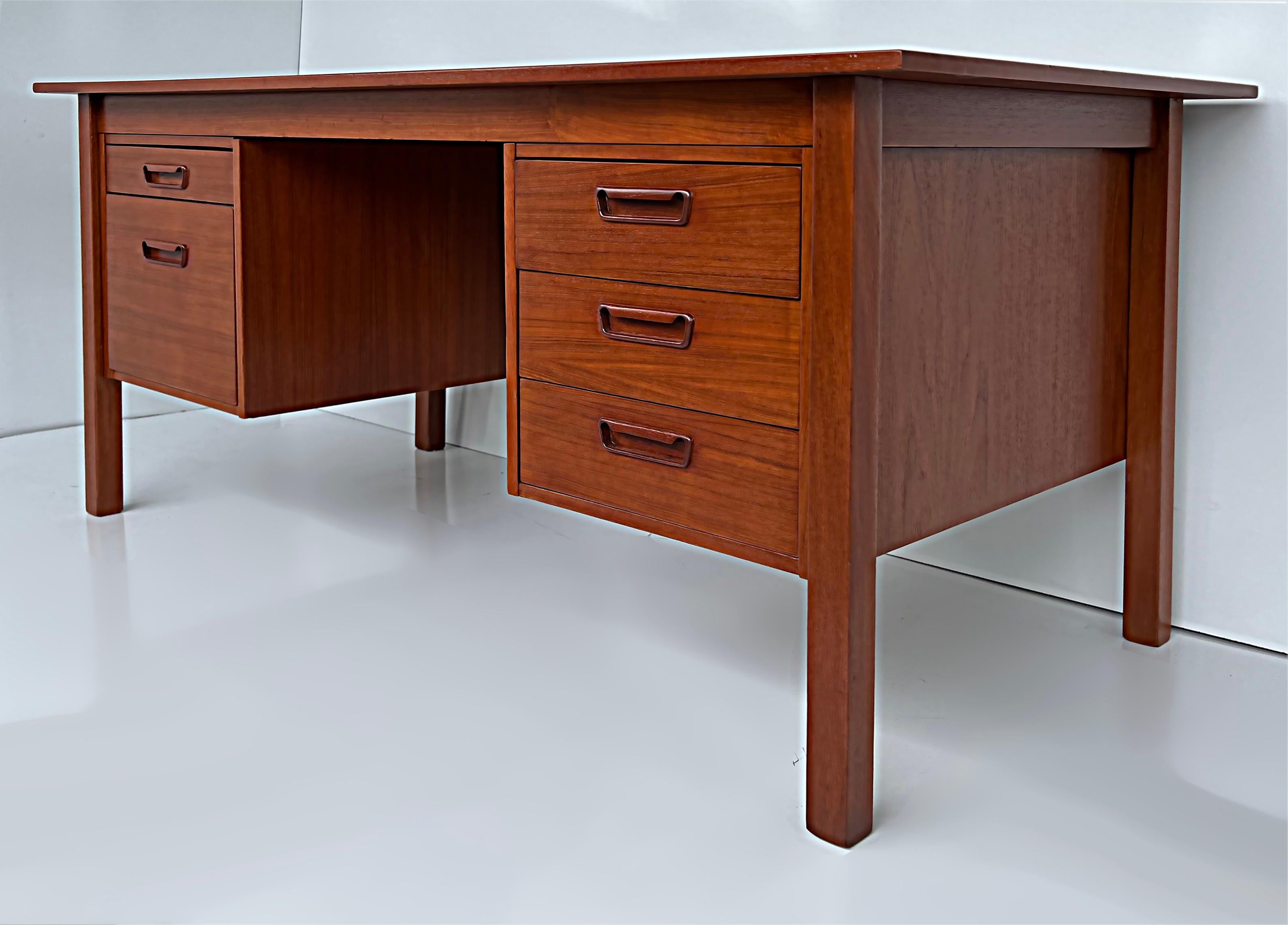 Mid-20th Century 1960s Danish Modern Teak Desk, Severin Hansen Attributed For Sale