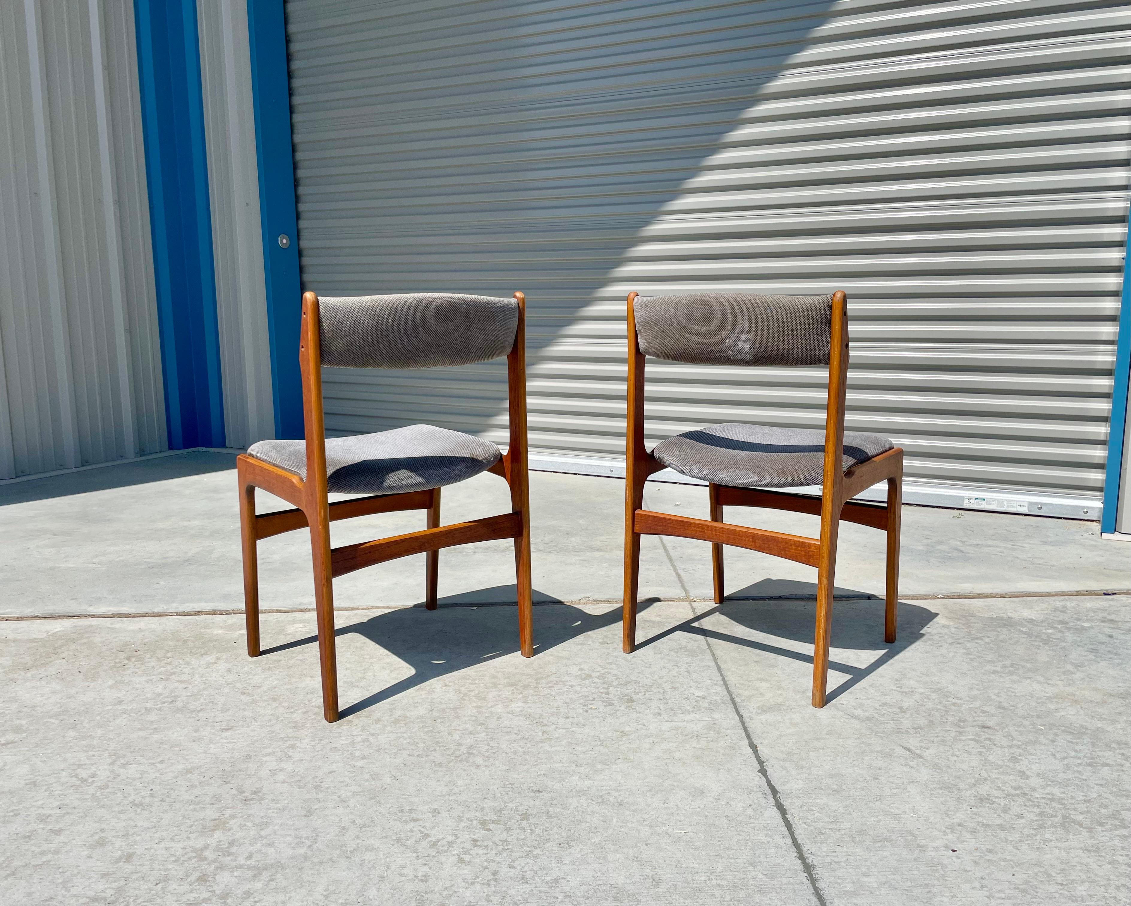 1960s Danish Modern Teak Dining Chairs - Set of 6 (Chaises de salle à manger danoises modernes en teck) en vente 3